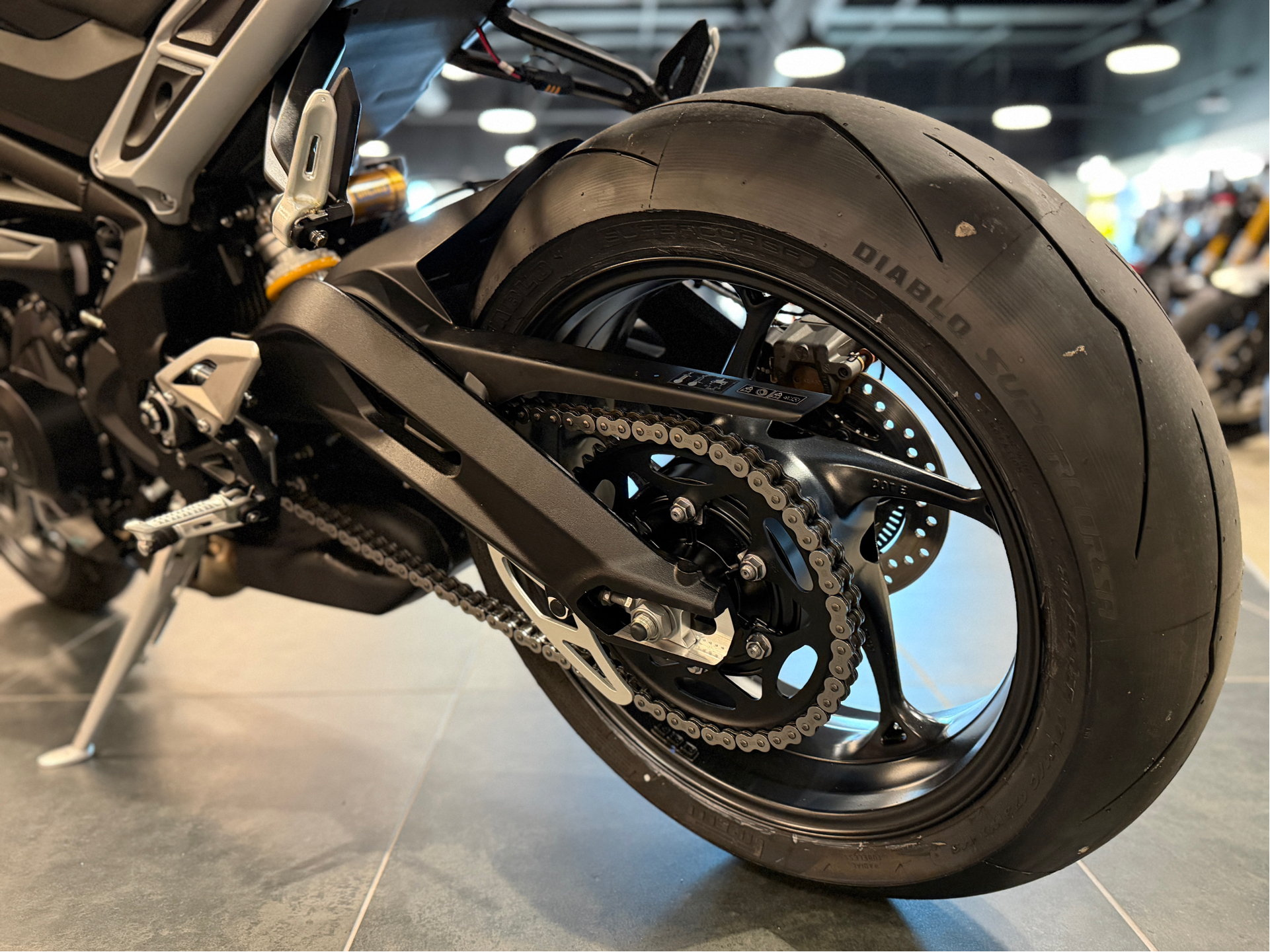 2026 Triumph Street Triple 765 RS in Chattanooga, Tennessee - Photo 12