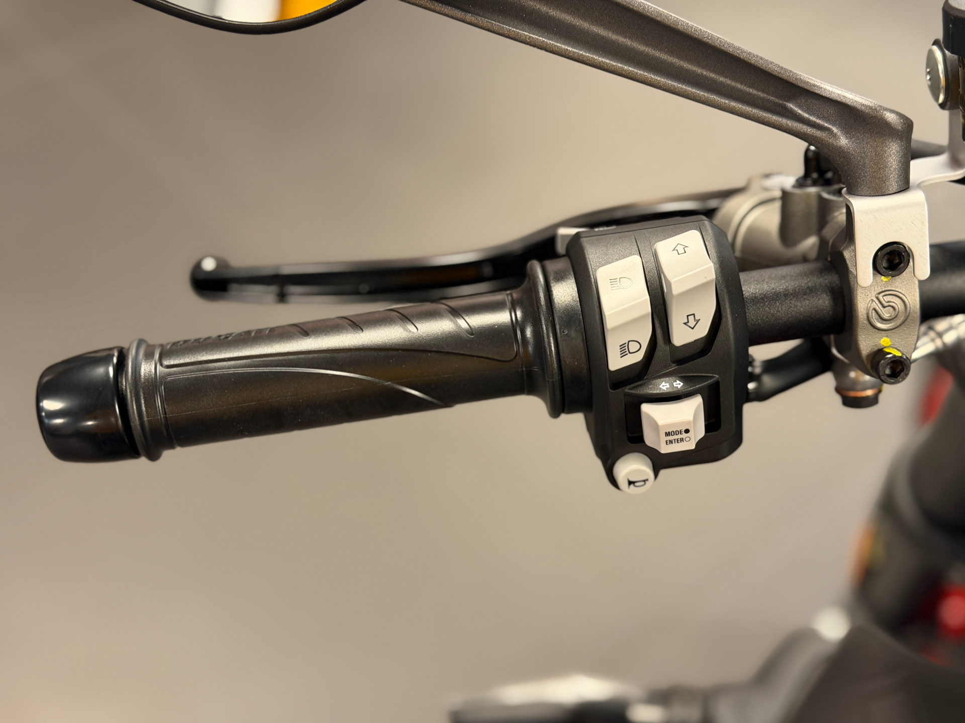 2025 Ducati Monster + in Chattanooga, Tennessee - Photo 5