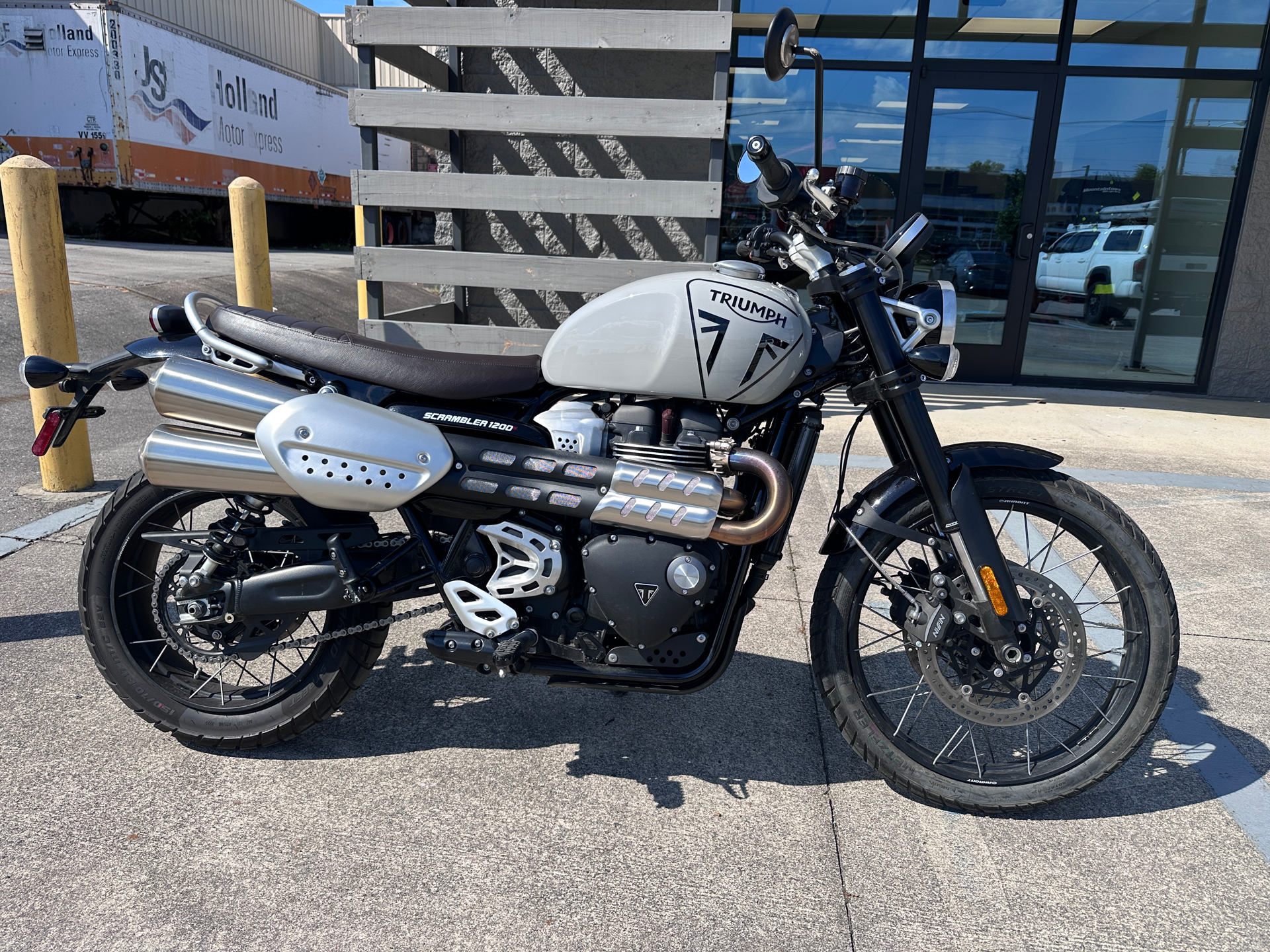 2025 Triumph Scrambler 1200 X in Chattanooga, Tennessee - Photo 1
