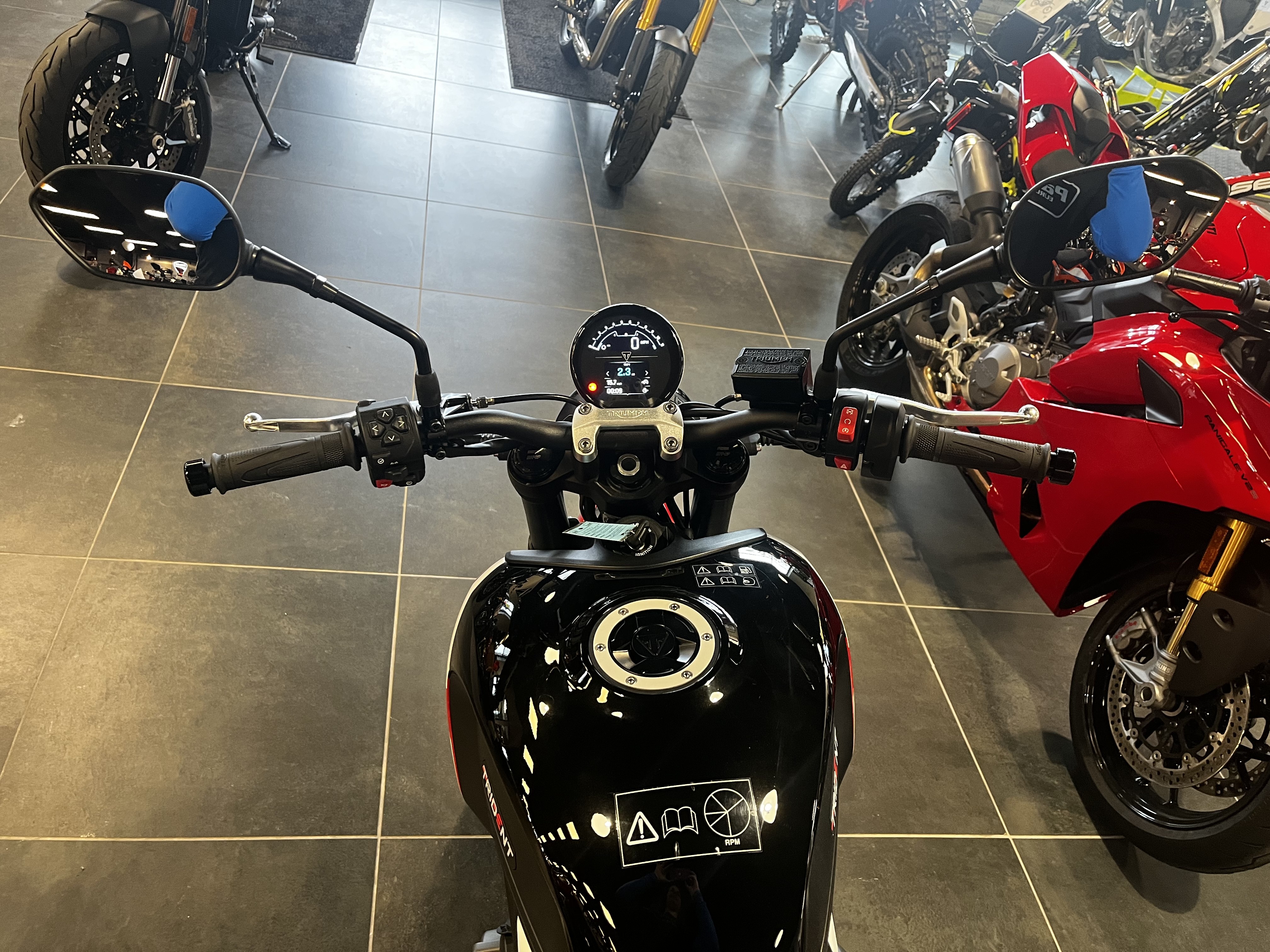 2025 Triumph Trident 660 in Chattanooga, Tennessee - Photo 3