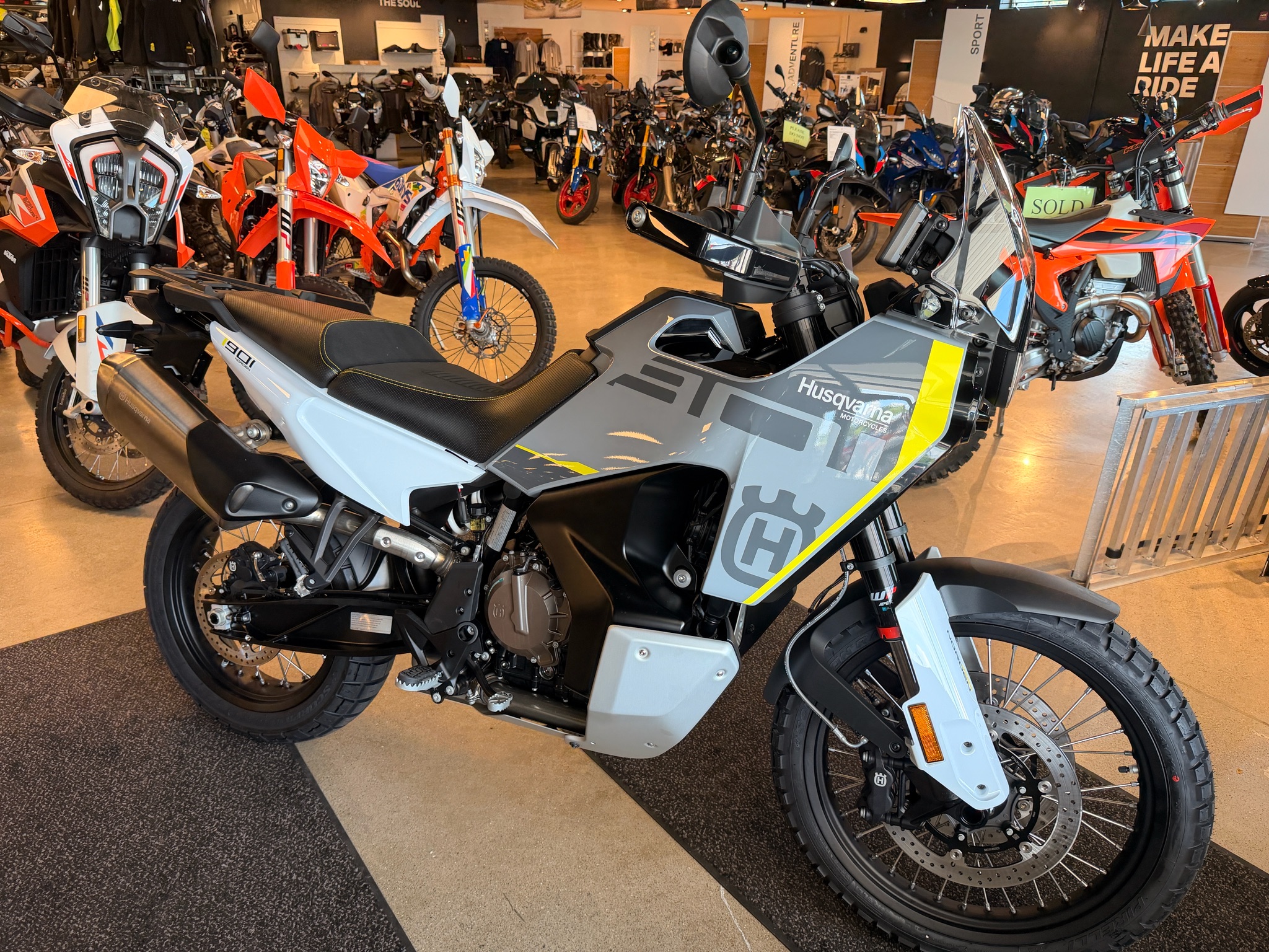 2027 Husqvarna Norden 901