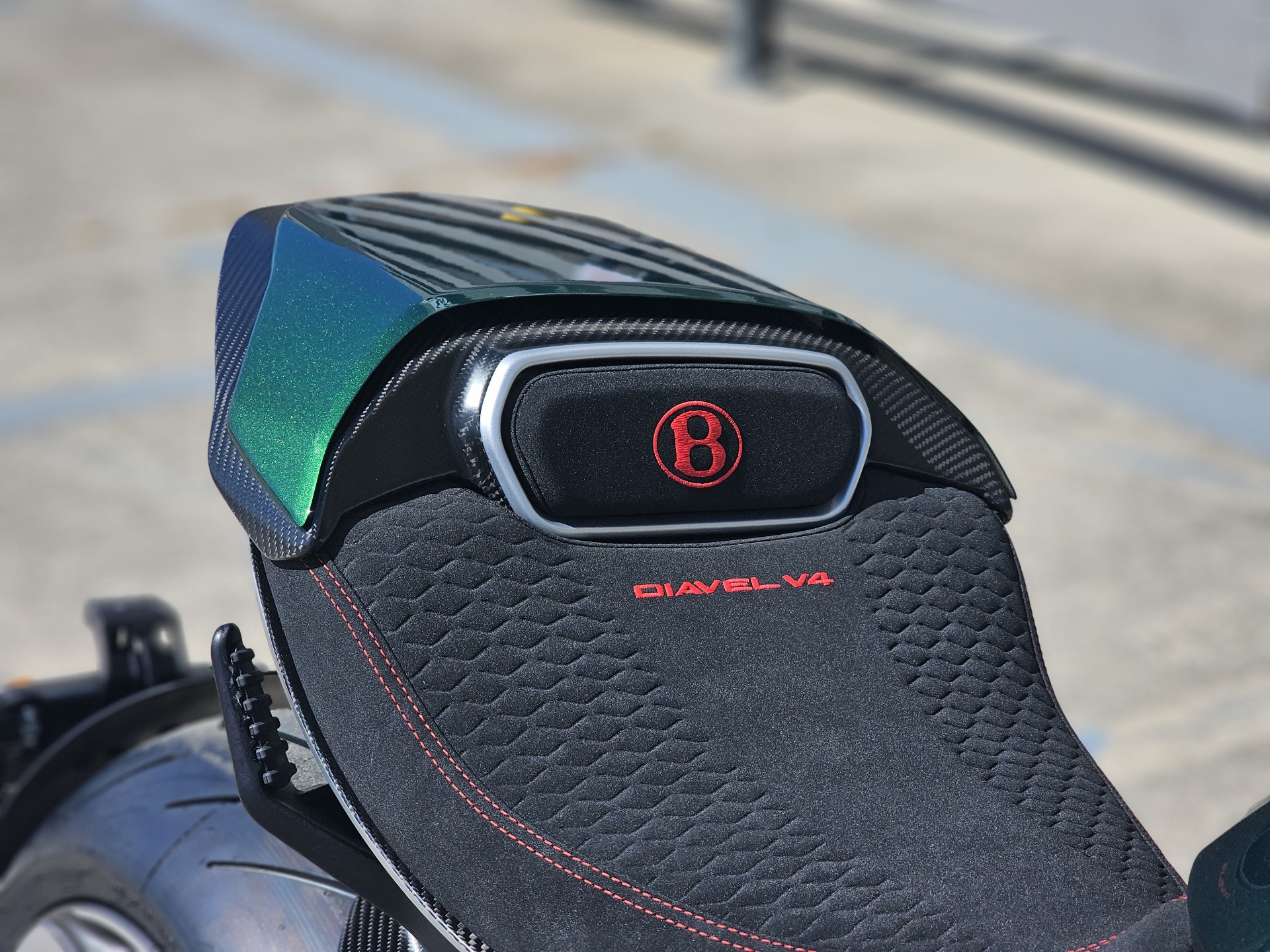 2024 Ducati Diavel For Bentley in Chattanooga, Tennessee - Photo 13