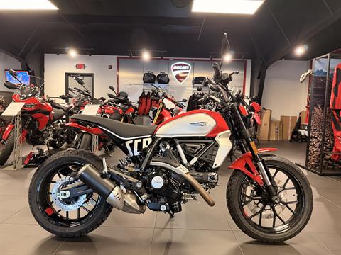 2025 Ducati Scrambler Icon in Chattanooga, Tennessee - Photo 2