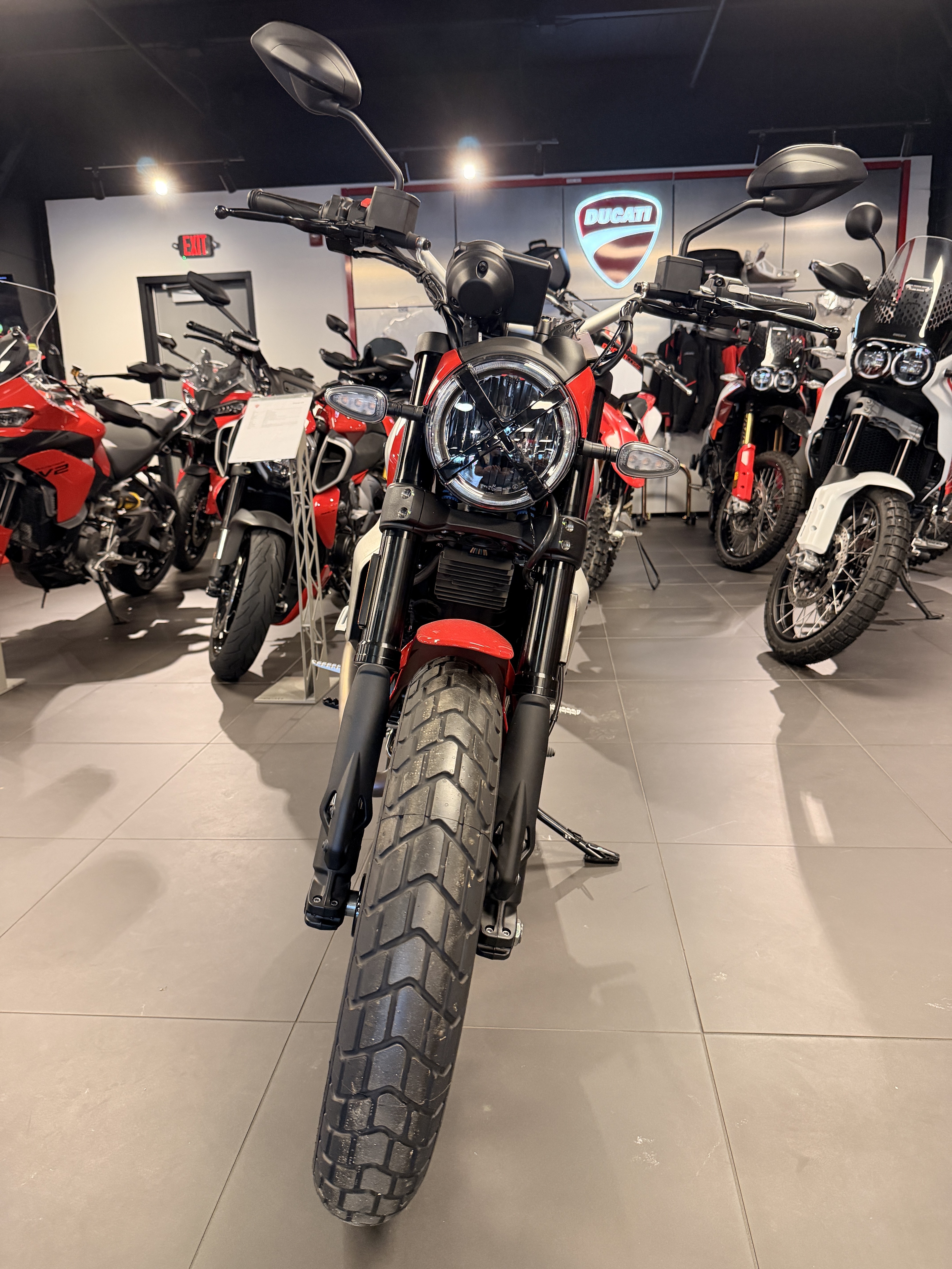2025 Ducati Scrambler Icon in Chattanooga, Tennessee - Photo 6
