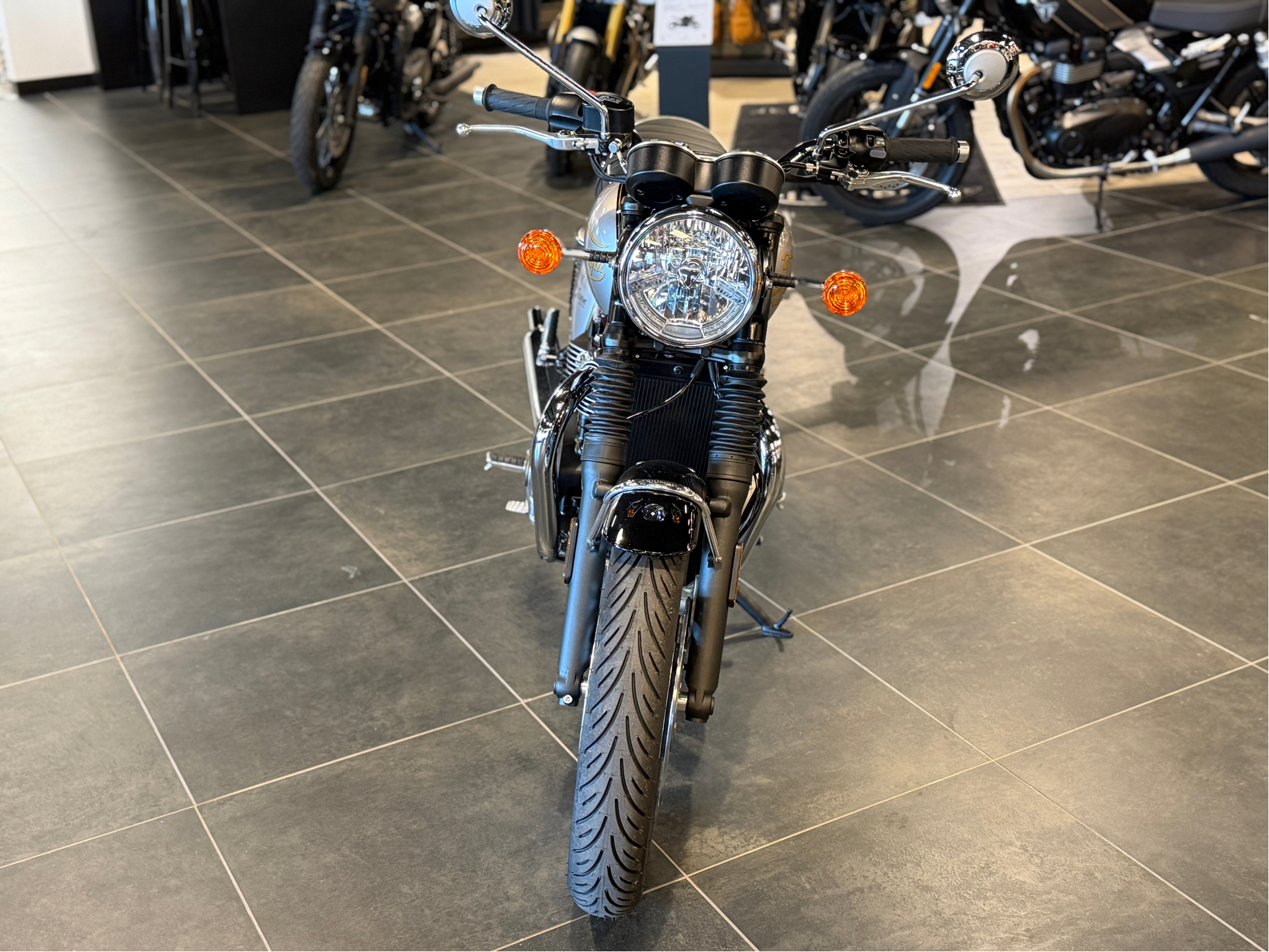 2025 Triumph Bonneville T120 in Chattanooga, Tennessee - Photo 2