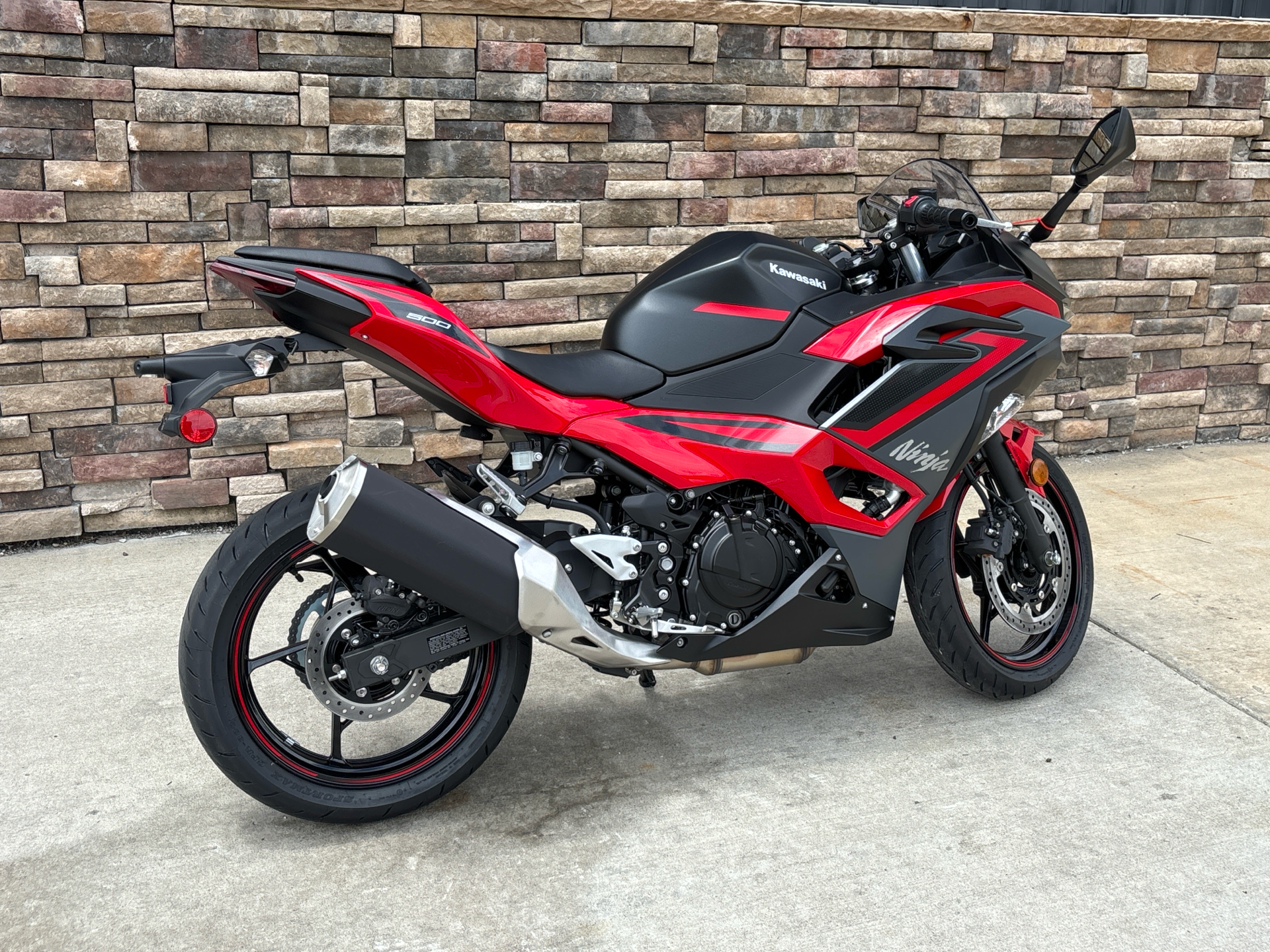 2025 Kawasaki Ninja 500 ABS in Columbia, Missouri - Photo 2