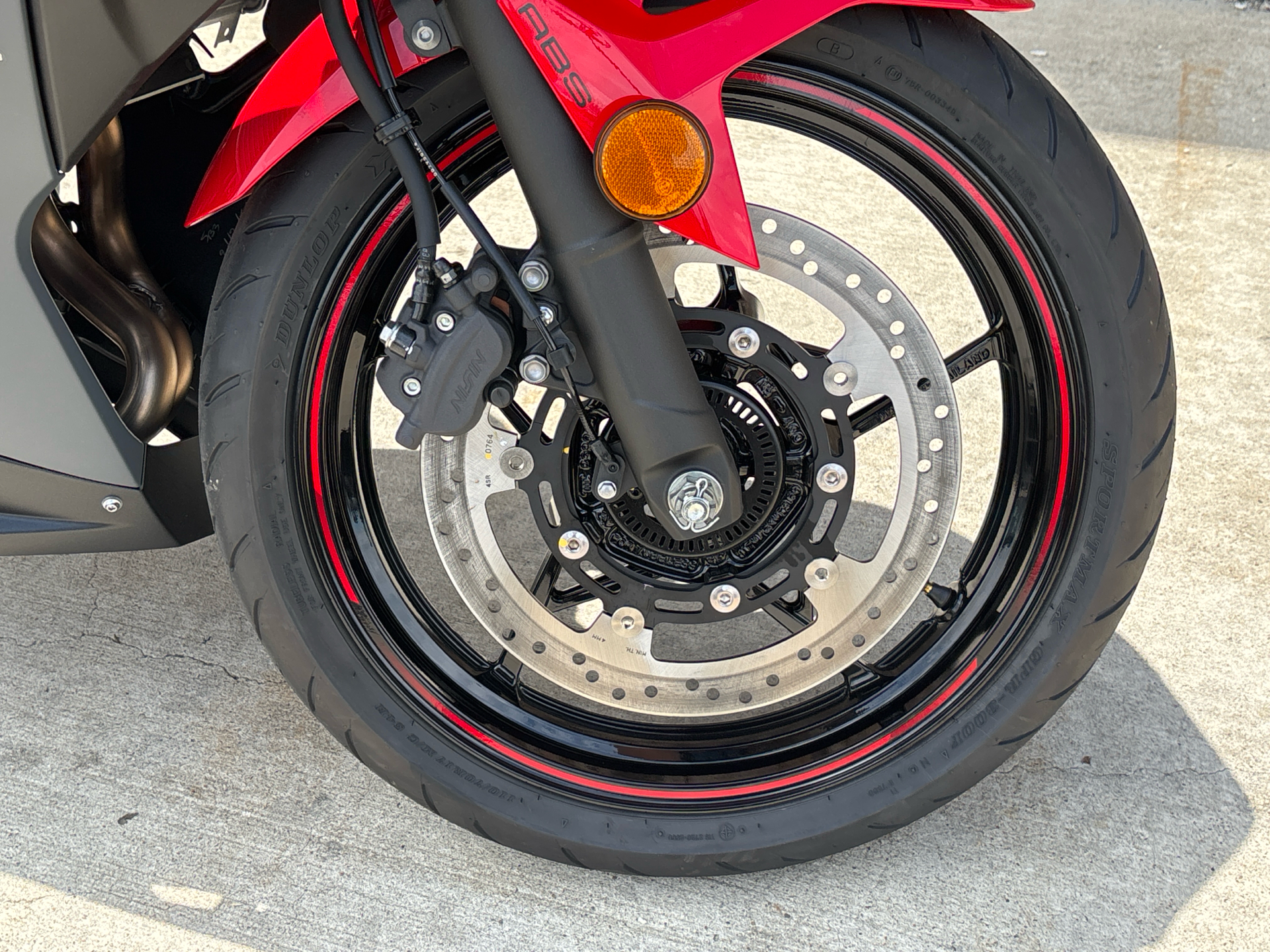 2025 Kawasaki Ninja 500 ABS in Columbia, Missouri - Photo 9