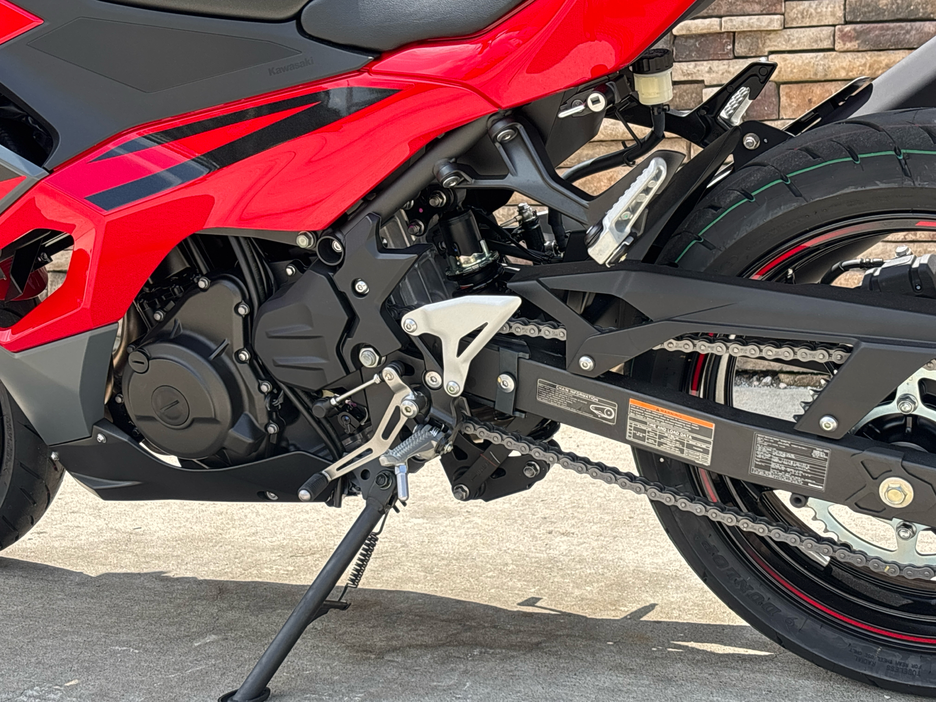 2025 Kawasaki Ninja 500 ABS in Columbia, Missouri - Photo 12