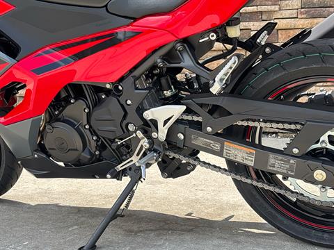 2025 Kawasaki Ninja 500 ABS in Columbia, Missouri - Photo 12