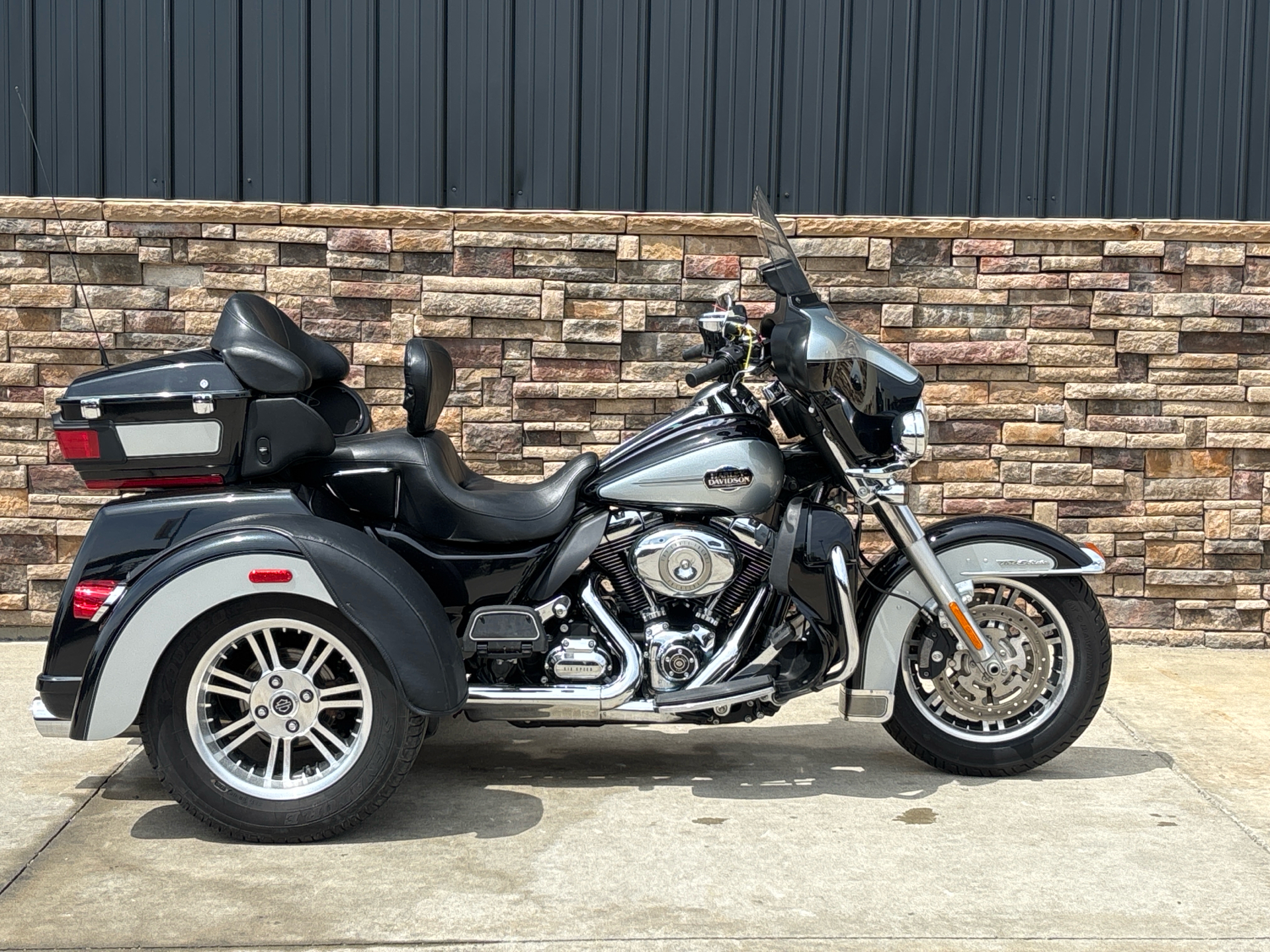 2013 Harley-Davidson Tri Glide® Ultra Classic® in Columbia, Missouri - Photo 12