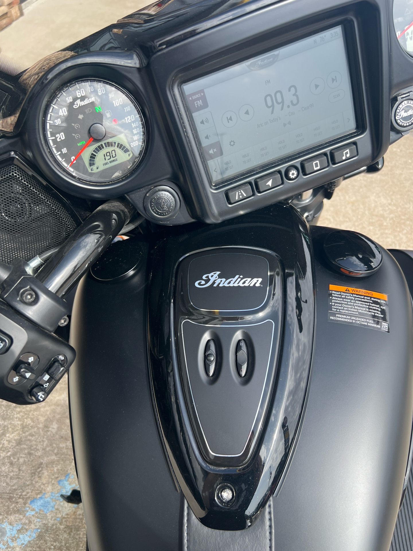 2024 Indian Motorcycle Roadmaster® Dark Horse® in Columbia, Missouri - Photo 8