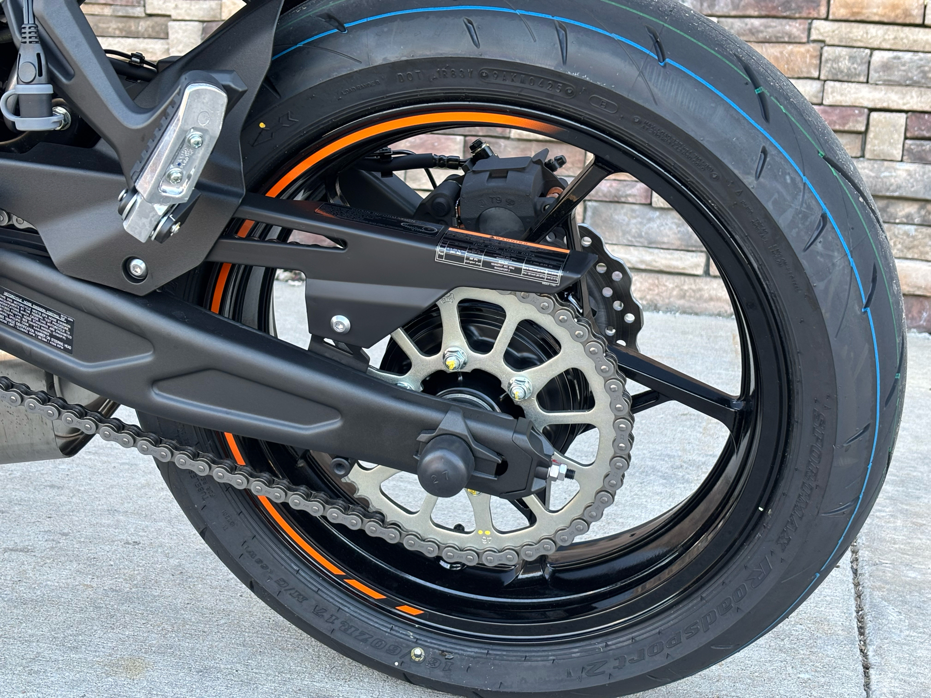 2025 Kawasaki Ninja 650 ABS in Columbia, Missouri - Photo 10