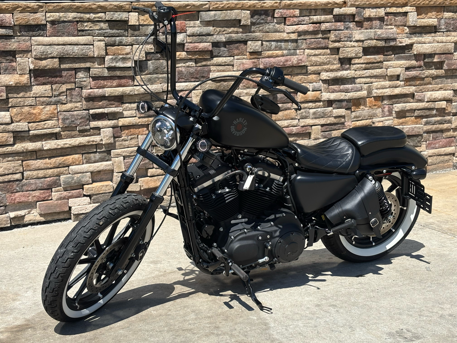 2019 Harley-Davidson Iron 883™ in Columbia, Missouri - Photo 2