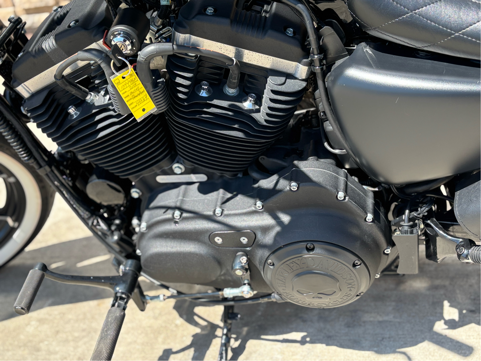 2019 Harley-Davidson Iron 883™ in Columbia, Missouri - Photo 5