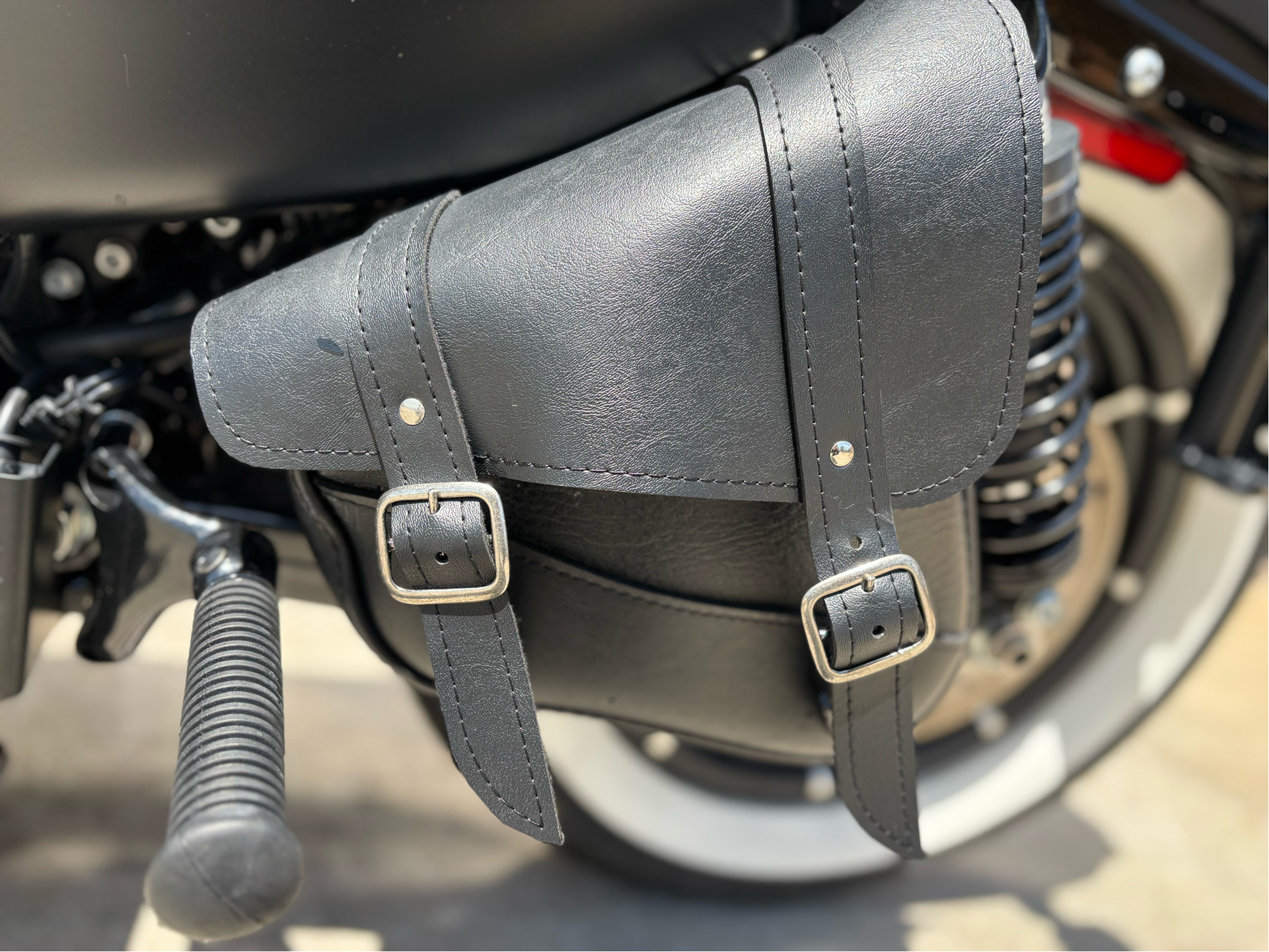 2019 Harley-Davidson Iron 883™ in Columbia, Missouri - Photo 6