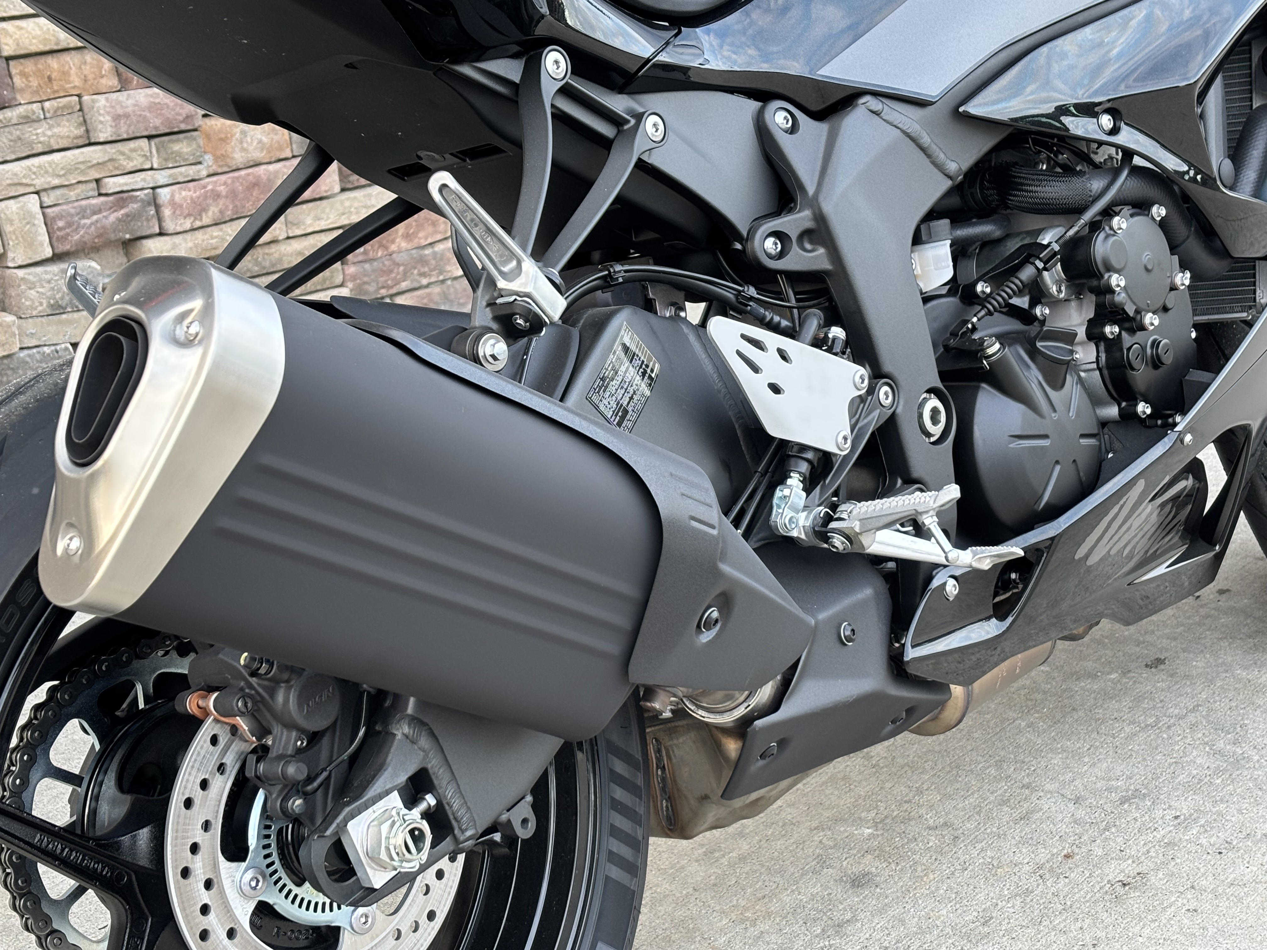 2026 Kawasaki Ninja ZX-6R in Columbia, Missouri - Photo 5