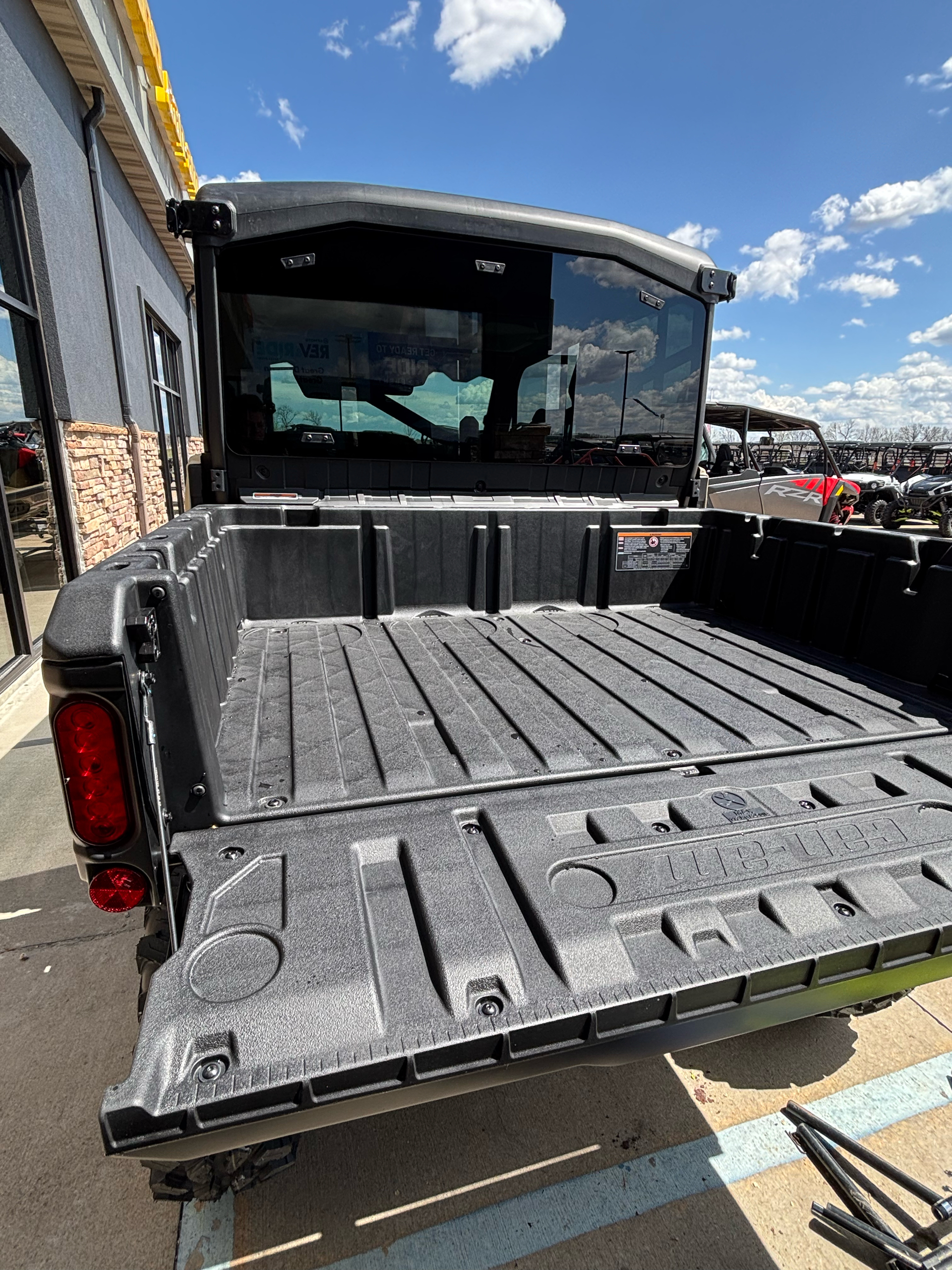 2025 Can-Am Defender MAX Limited in Columbia, Missouri - Photo 6