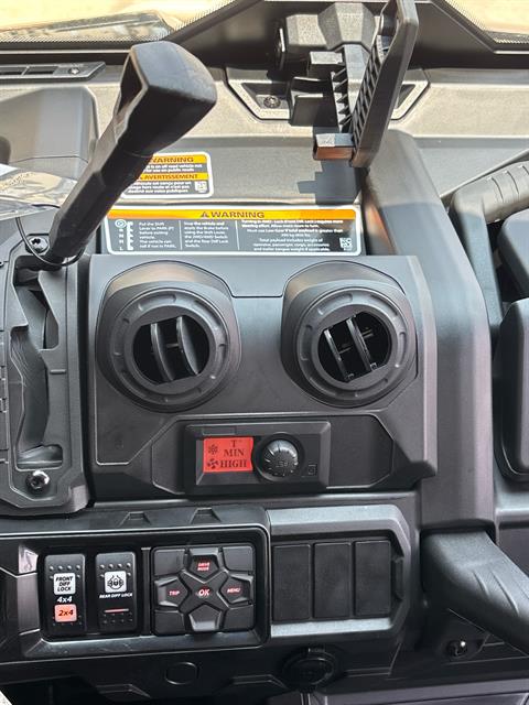 2025 Can-Am Defender MAX Limited in Columbia, Missouri - Photo 9