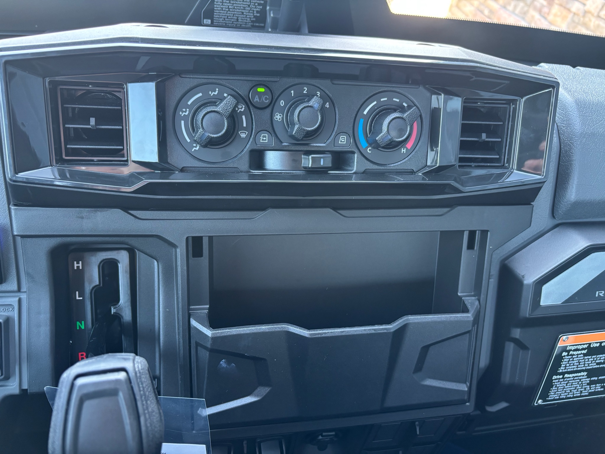 2027 Kawasaki RIDGE® CREW HVAC 11