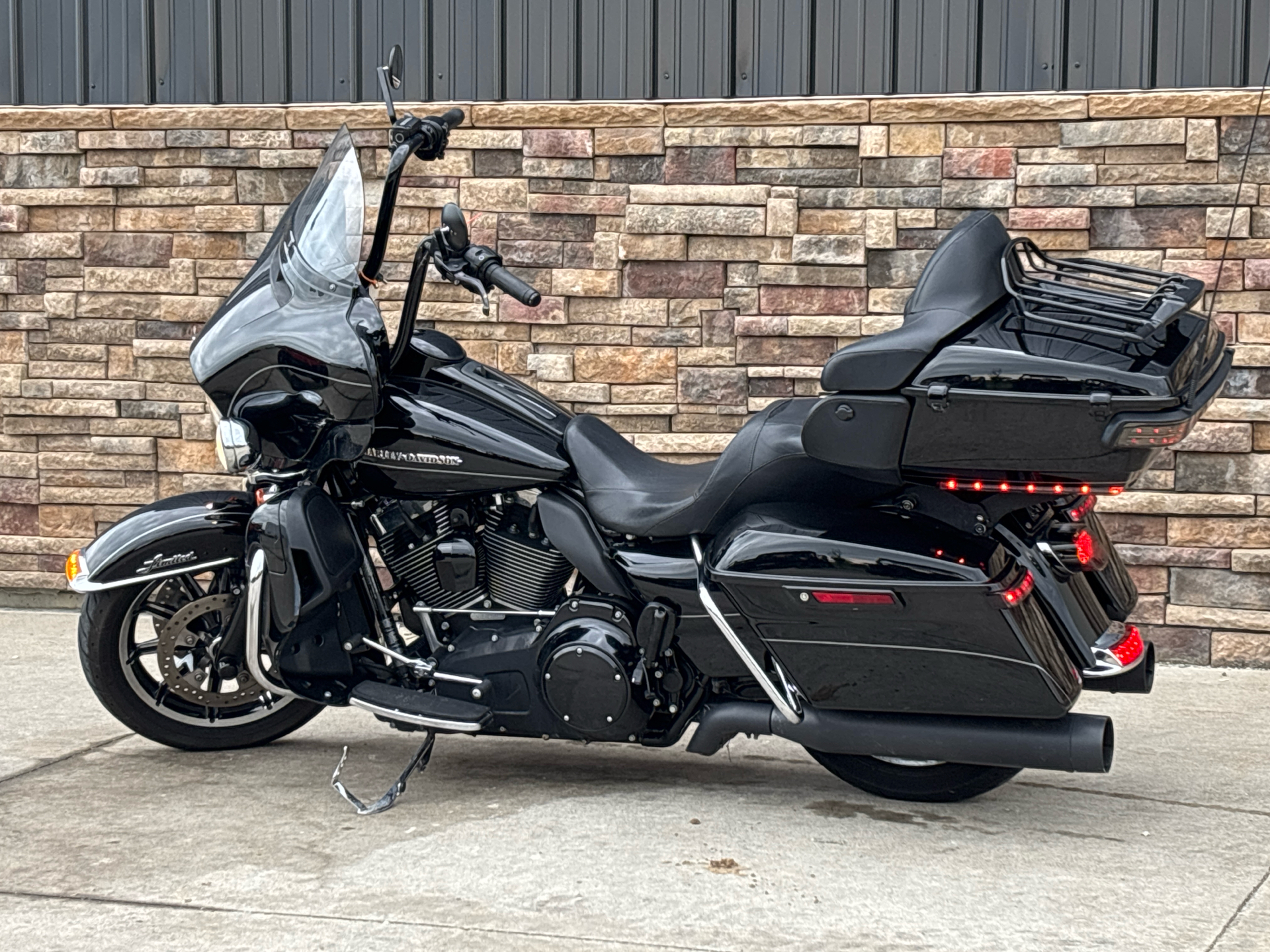 2015 Harley-Davidson Ultra Limited Low in Columbia, Missouri - Photo 2