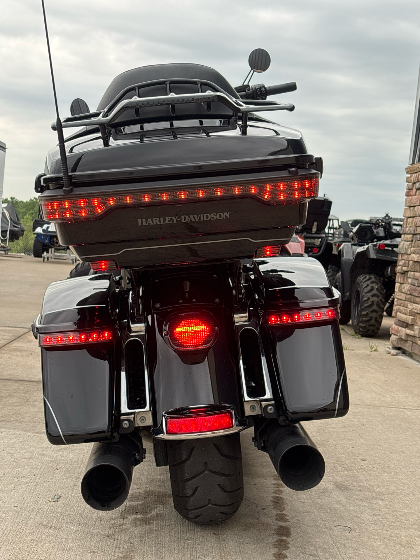 2015 Harley-Davidson Ultra Limited Low in Columbia, Missouri - Photo 5