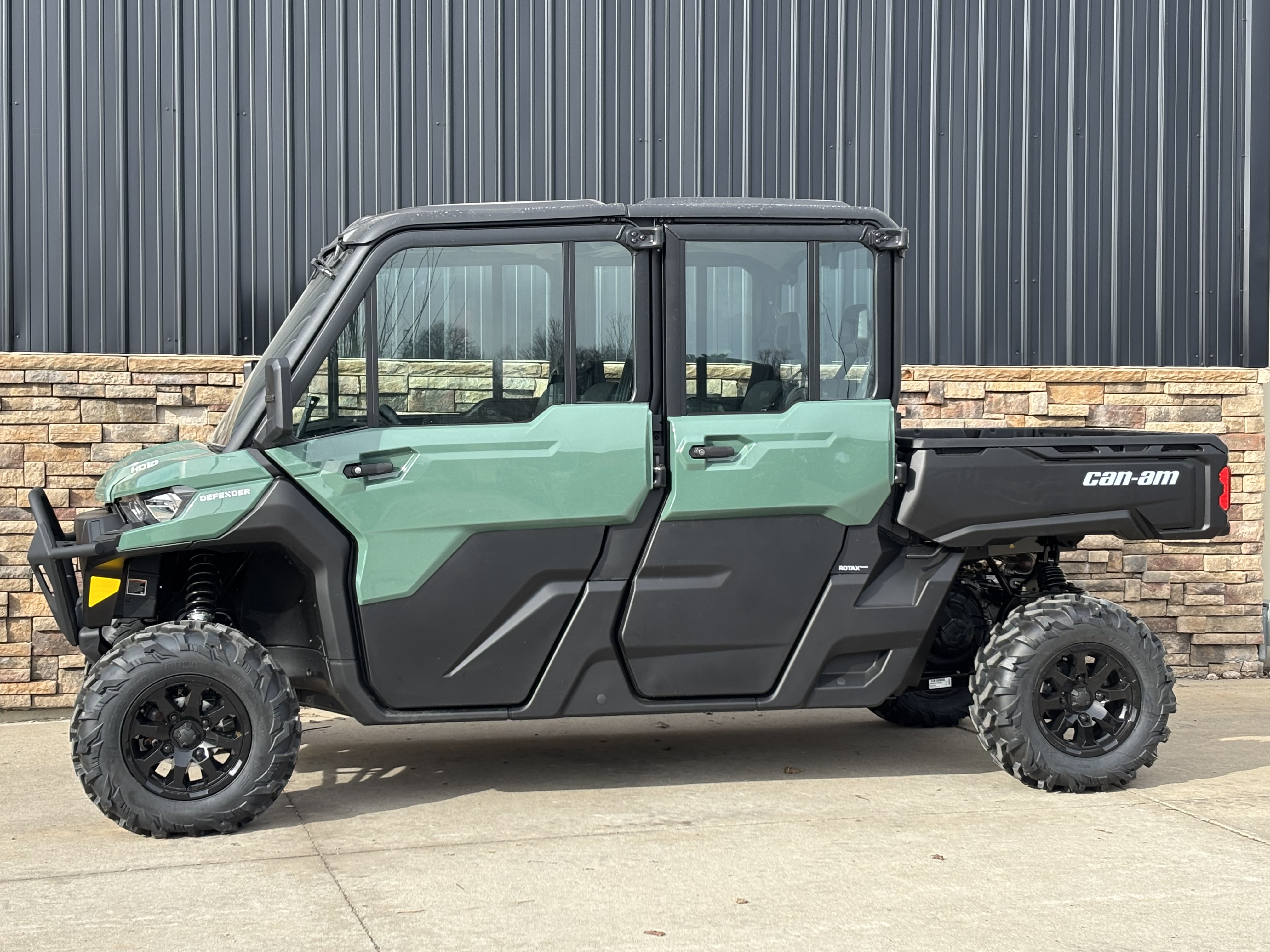 2026 Can-Am Defender MAX DPS CAB HD10 in Columbia, Missouri - Photo 3