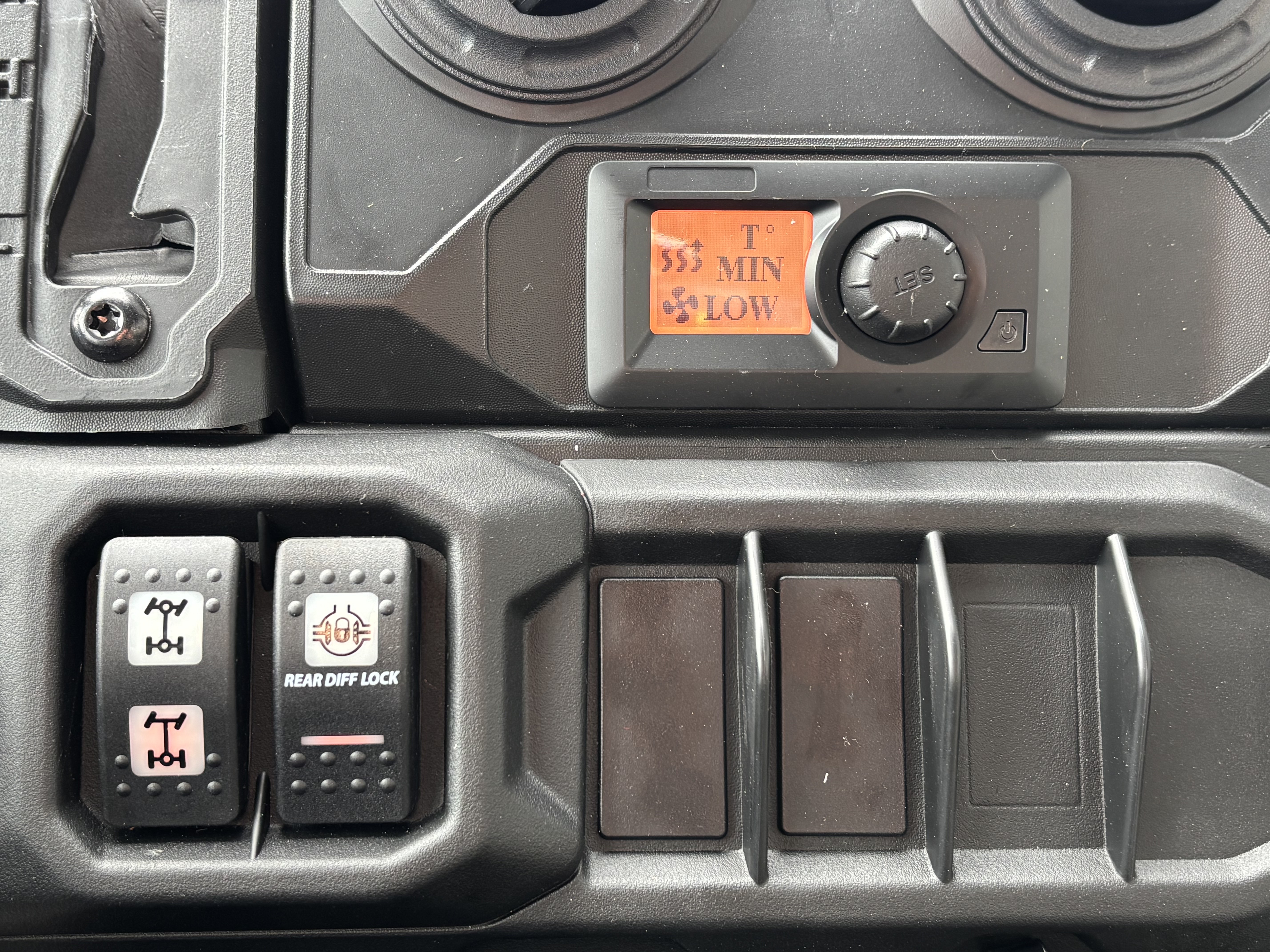 2026 Can-Am Defender MAX DPS CAB HD10 in Columbia, Missouri - Photo 11