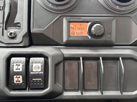 2026 Can-Am Defender MAX DPS CAB HD10 in Columbia, Missouri - Photo 11