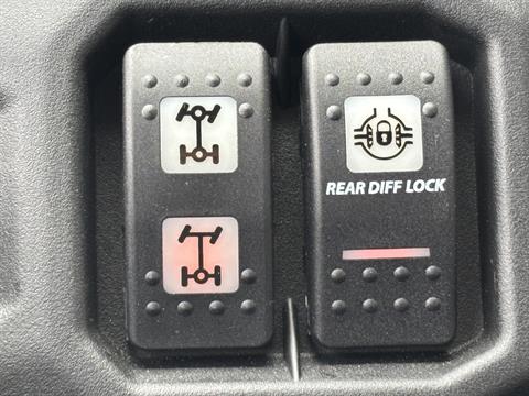2026 Can-Am Defender MAX DPS CAB HD10 in Columbia, Missouri - Photo 13