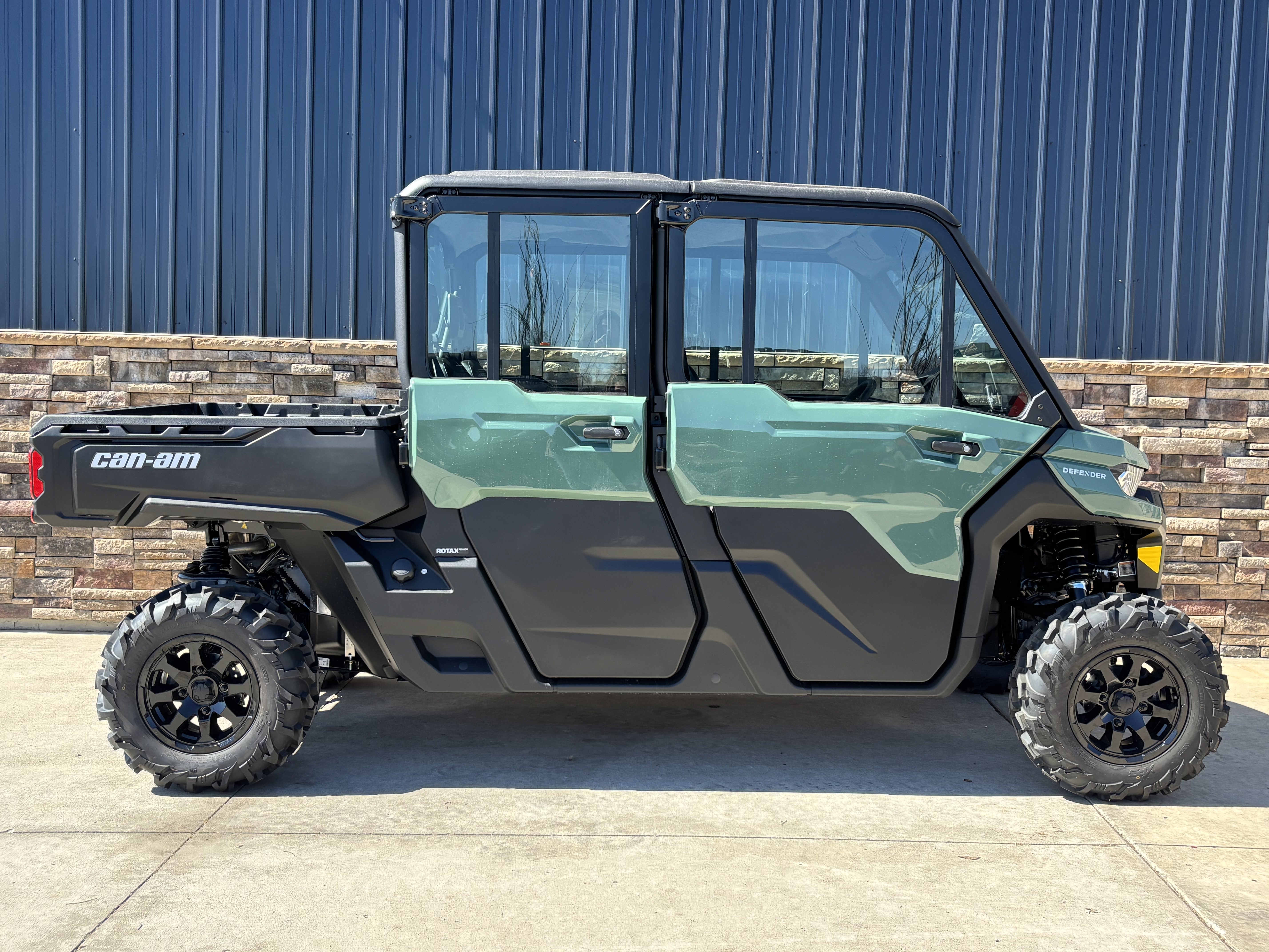 2026 Can-Am Defender MAX DPS CAB HD10 in Columbia, Missouri - Photo 1