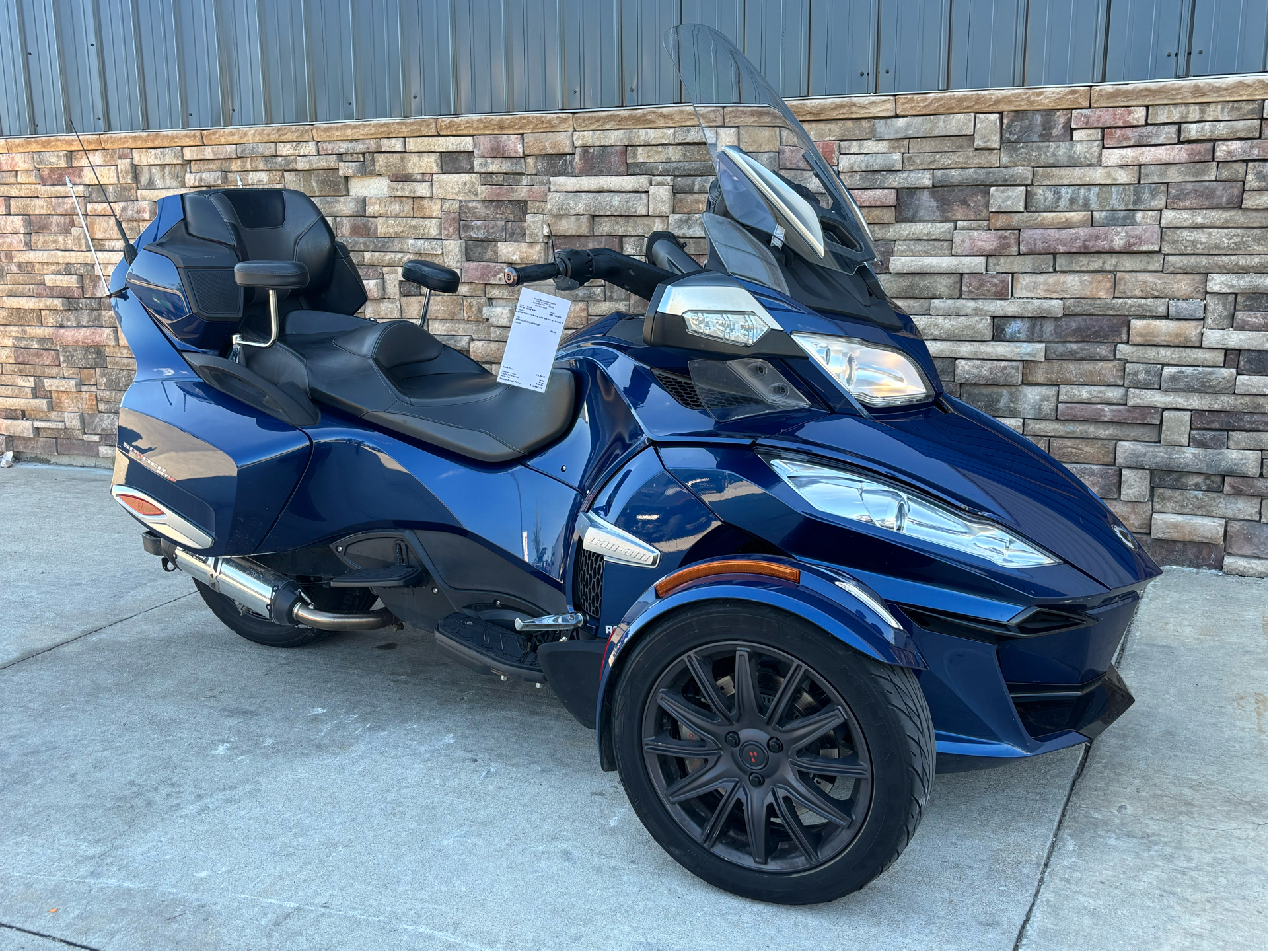 2016 Can-Am Spyder RT-S SE6 in Columbia, Missouri - Photo 2