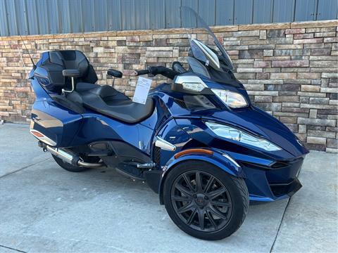 2016 Can-Am Spyder RT-S SE6 in Columbia, Missouri - Photo 2
