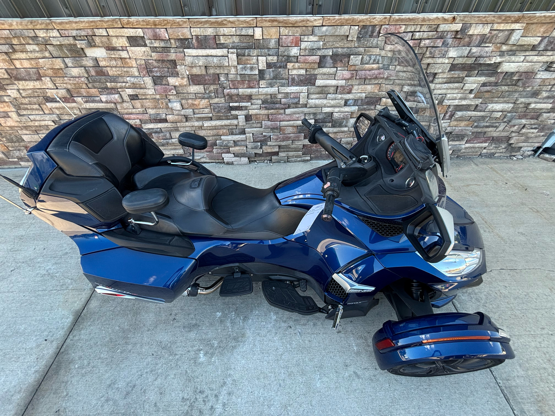 2016 Can-Am Spyder RT-S SE6 in Columbia, Missouri - Photo 5