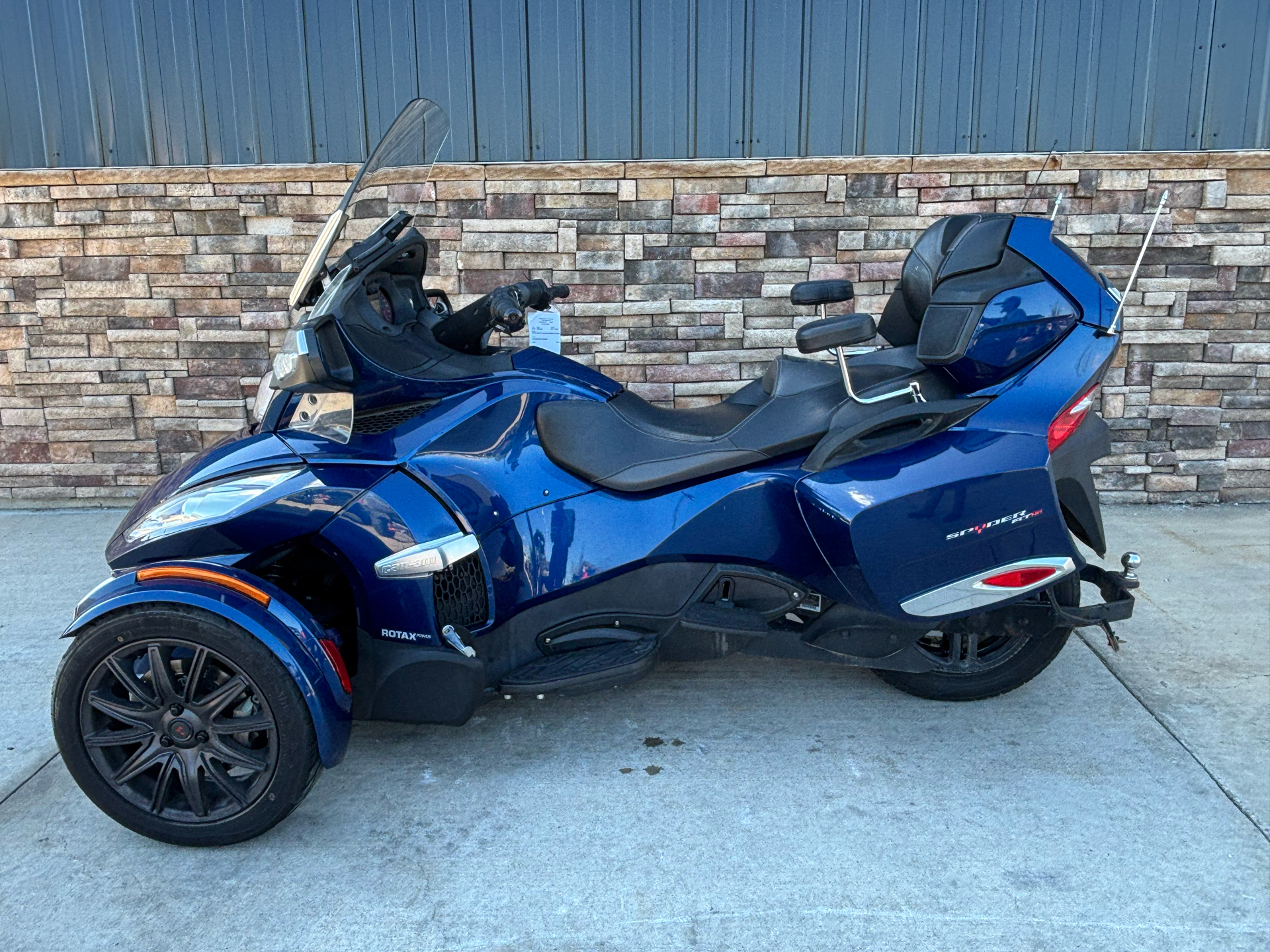 2016 Can-Am Spyder RT-S SE6 in Columbia, Missouri - Photo 10