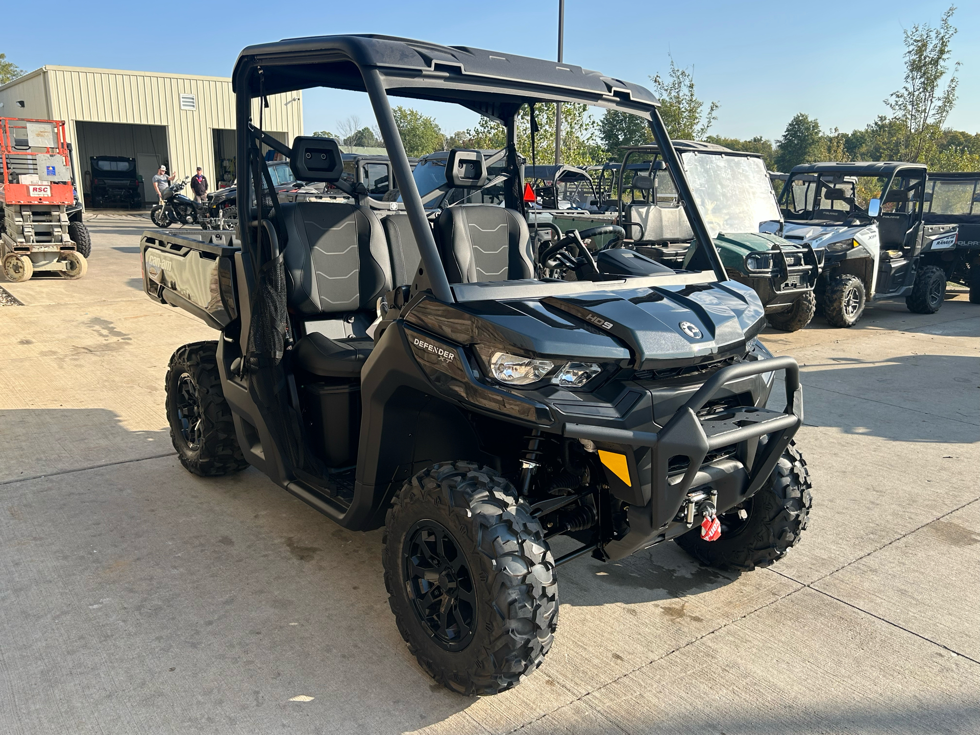 2025 Can-Am Defender XT HD9 in Columbia, Missouri - Photo 4