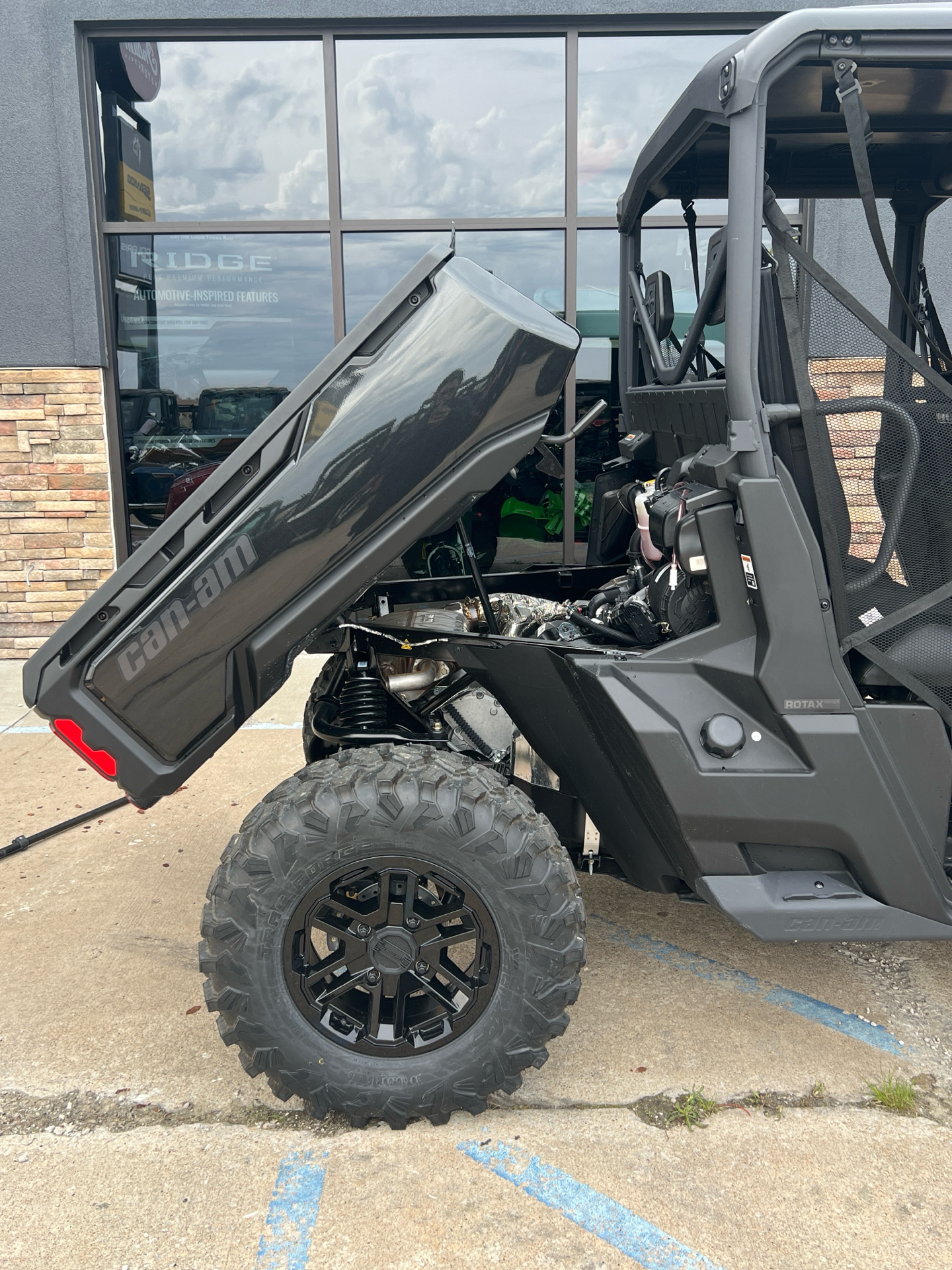 2025 Can-Am Defender MAX Lone Star in Columbia, Missouri - Photo 5
