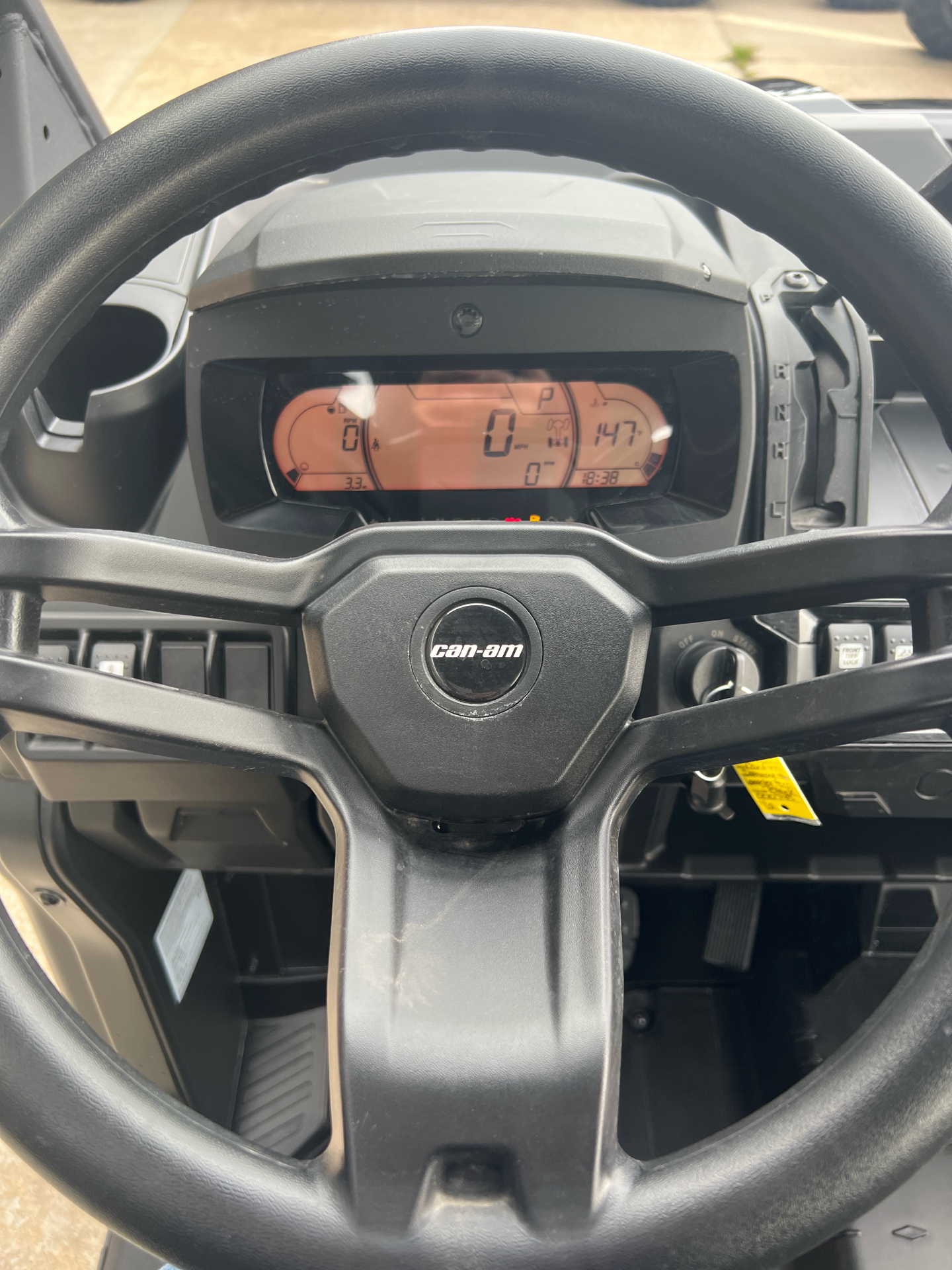 2025 Can-Am Defender MAX Lone Star in Columbia, Missouri - Photo 8