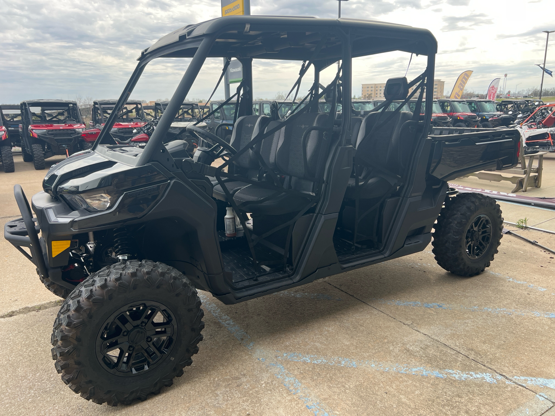 2025 Can-Am Defender MAX Lone Star in Columbia, Missouri - Photo 10