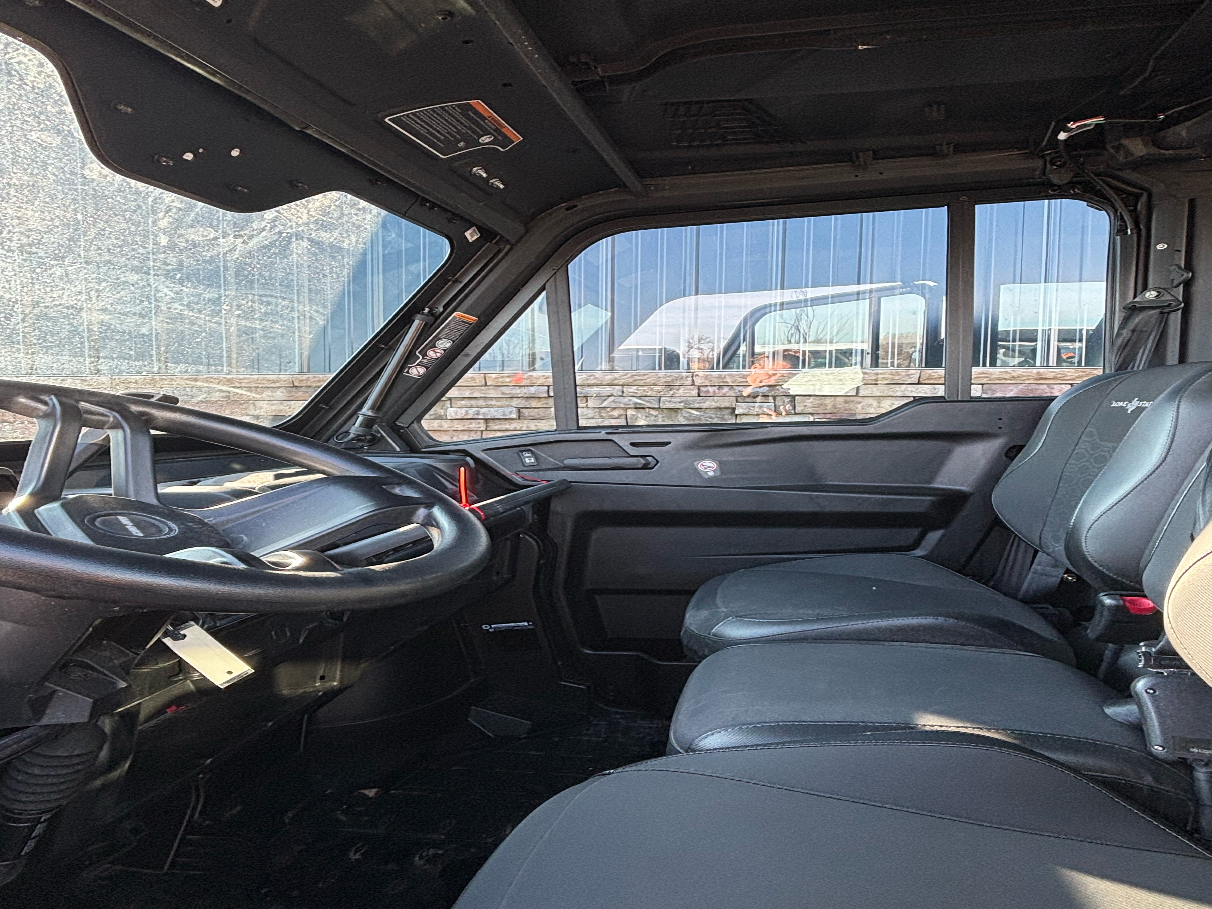 2025 Can-Am Defender MAX Lone Star in Columbia, Missouri - Photo 8