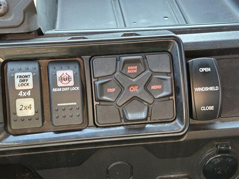 2025 Can-Am Defender MAX Lone Star in Columbia, Missouri - Photo 12