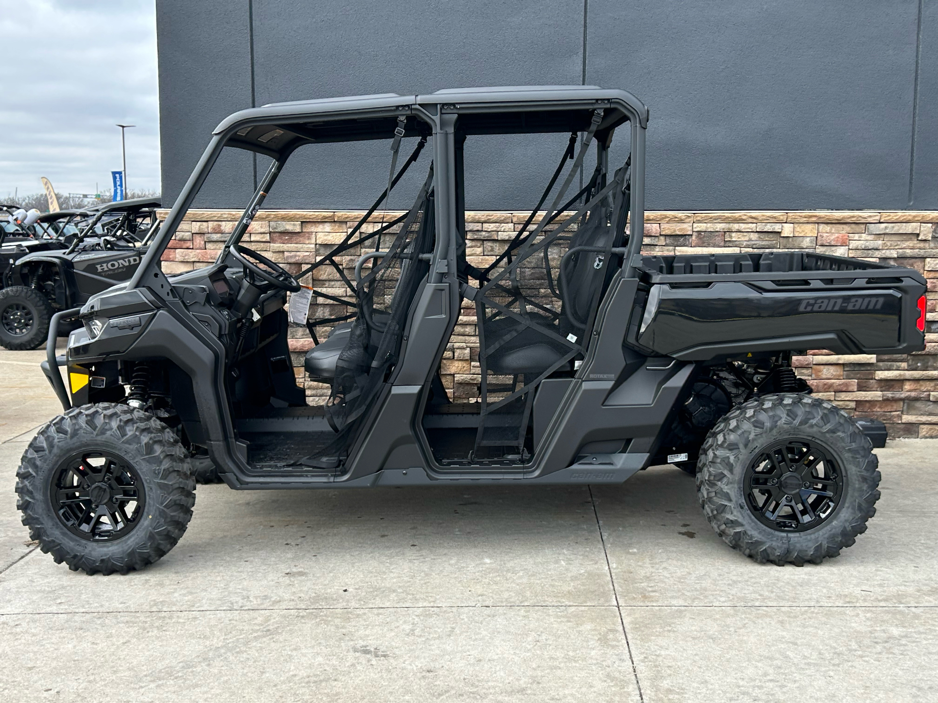 2025 Can-Am Defender MAX Lone Star in Columbia, Missouri - Photo 1