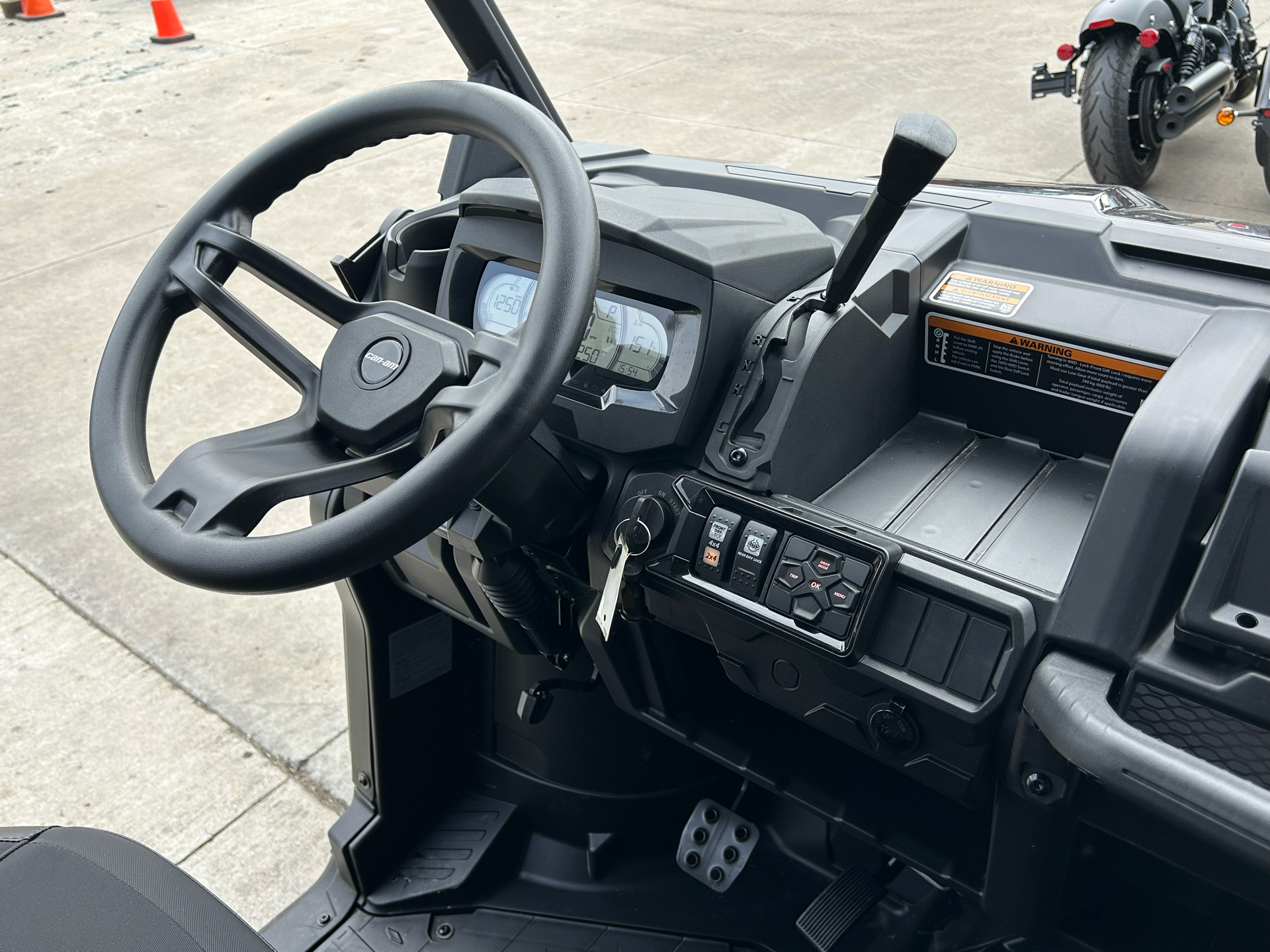 2025 Can-Am Defender MAX Lone Star in Columbia, Missouri - Photo 7