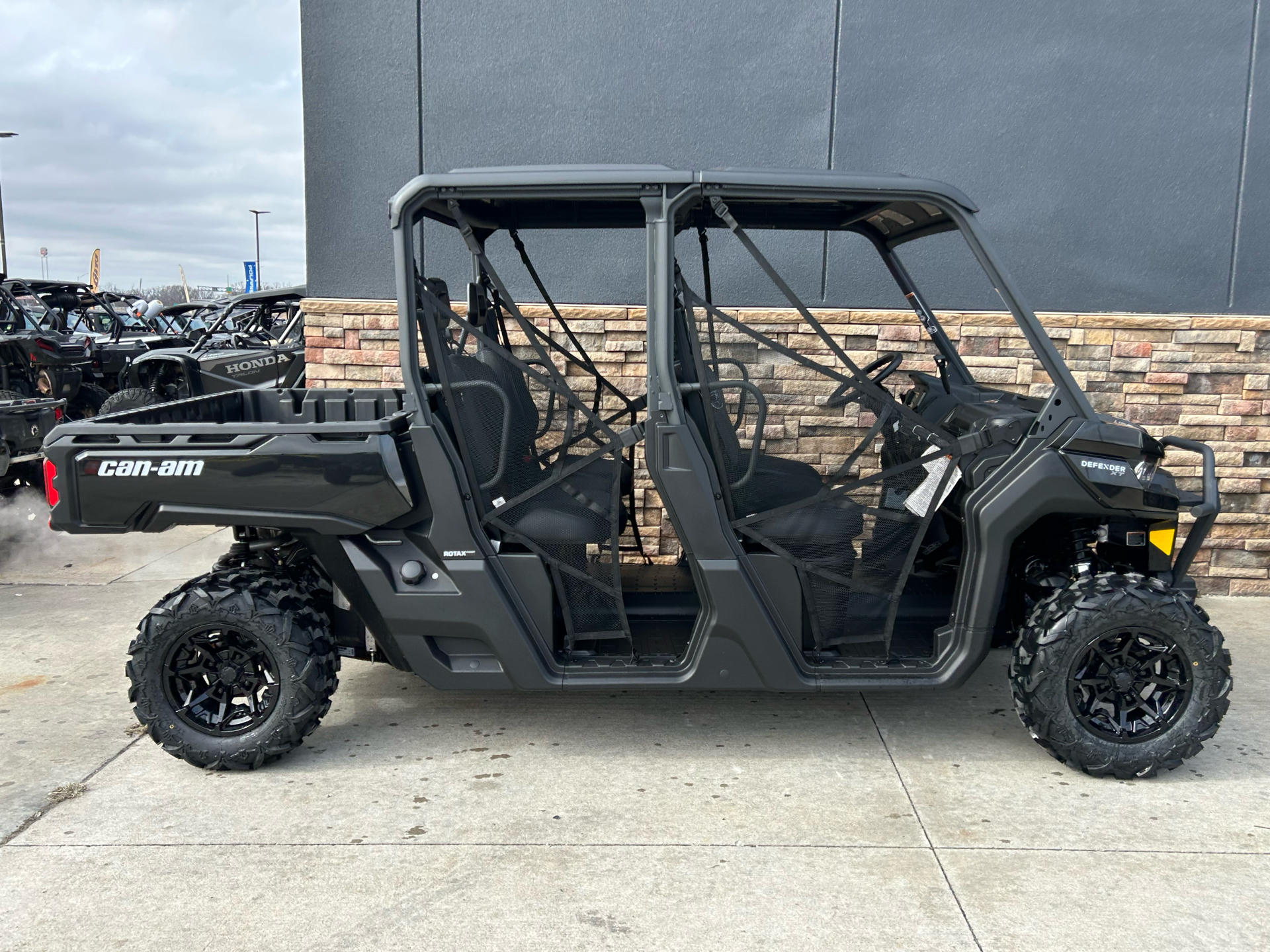 2025 Can-Am Defender MAX Lone Star in Columbia, Missouri - Photo 11