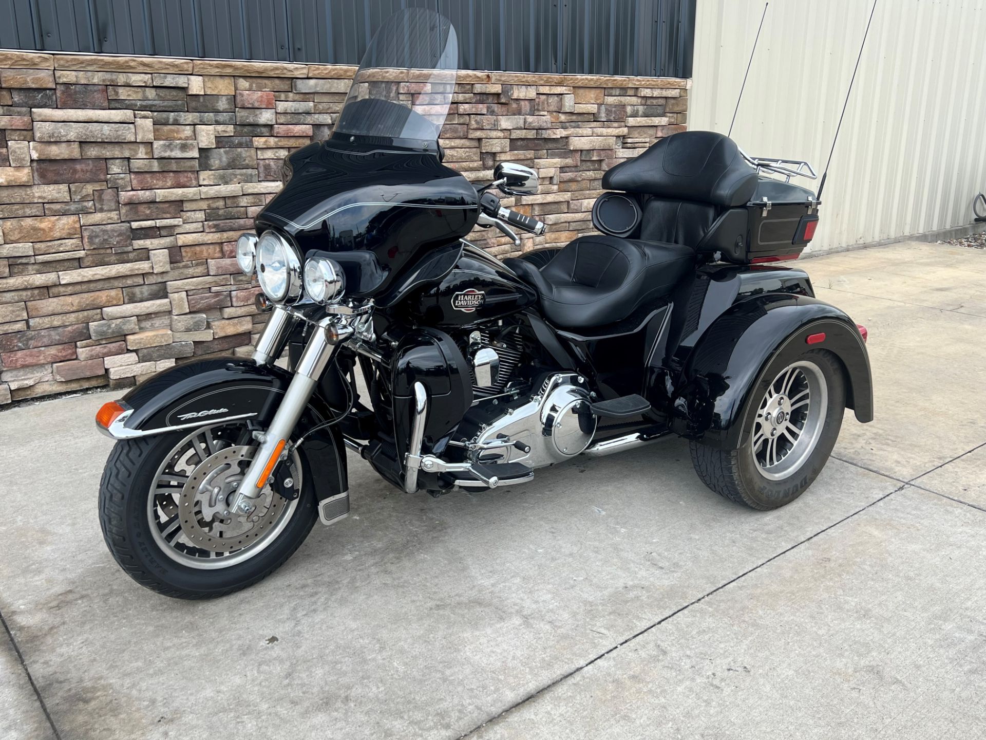 2013 Harley-Davidson Tri Glide® Ultra Classic® in Columbia, Missouri - Photo 2