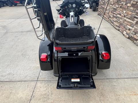 2013 Harley-Davidson Tri Glide® Ultra Classic® in Columbia, Missouri - Photo 6