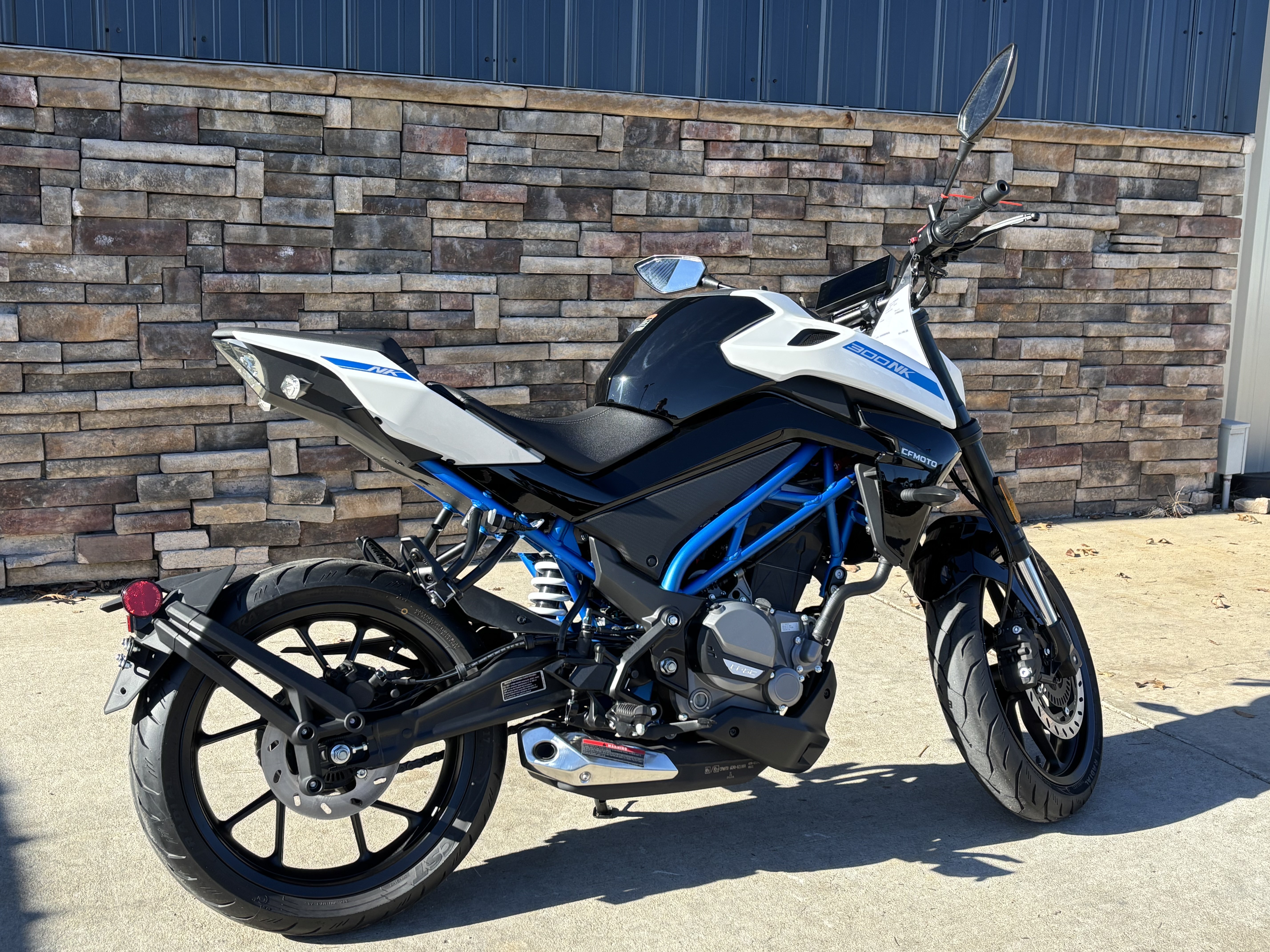 New 2024 CFMOTO 300NK, Columbia MO | Specs, Price, Photos | Nebula