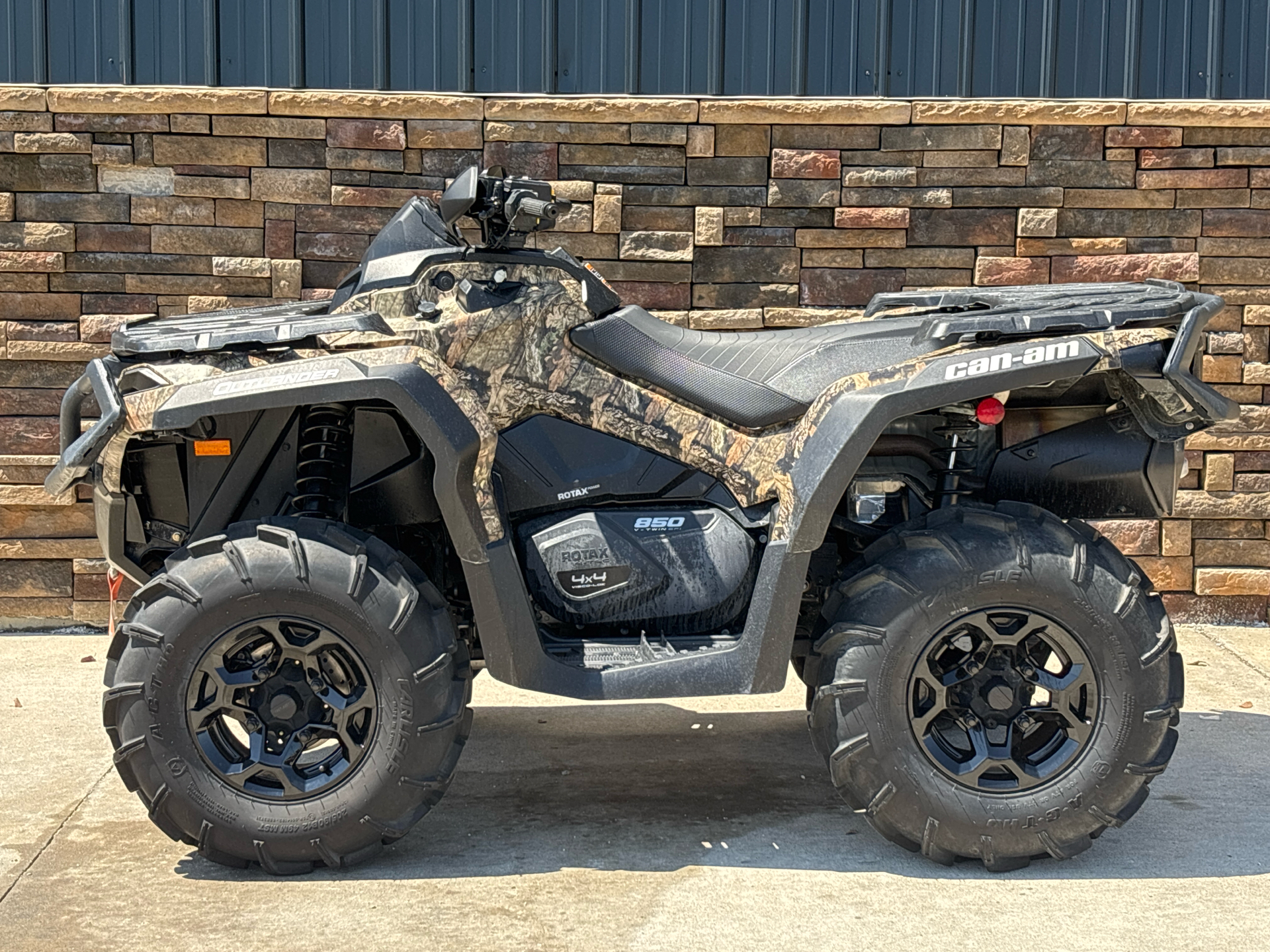 2023 Can-Am Outlander Hunting Edition 850 in Columbia, Missouri - Photo 11