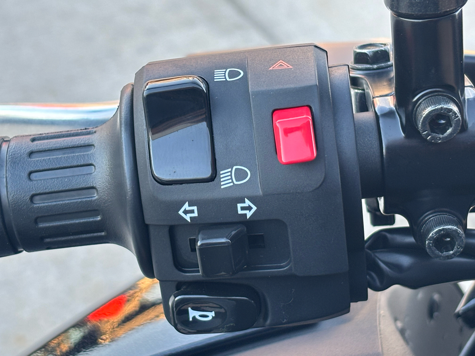 2025 Kawasaki Z500 ABS in Columbia, Missouri - Photo 2