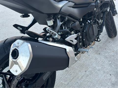 2025 Kawasaki Z500 ABS in Columbia, Missouri - Photo 9