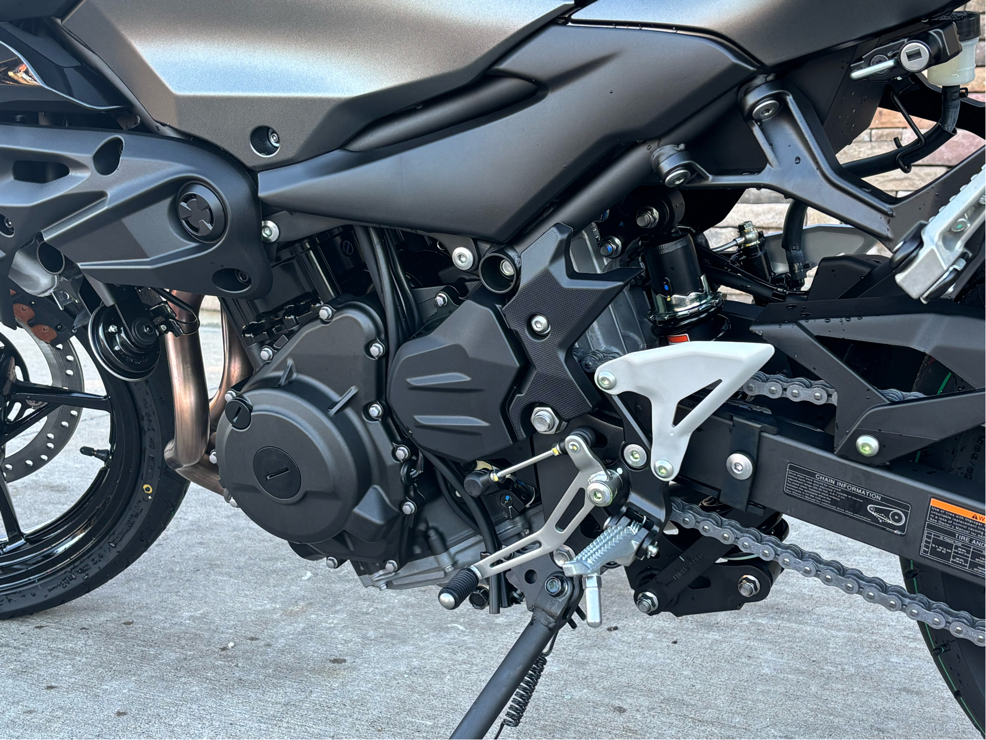 2025 Kawasaki Z500 ABS in Columbia, Missouri - Photo 10